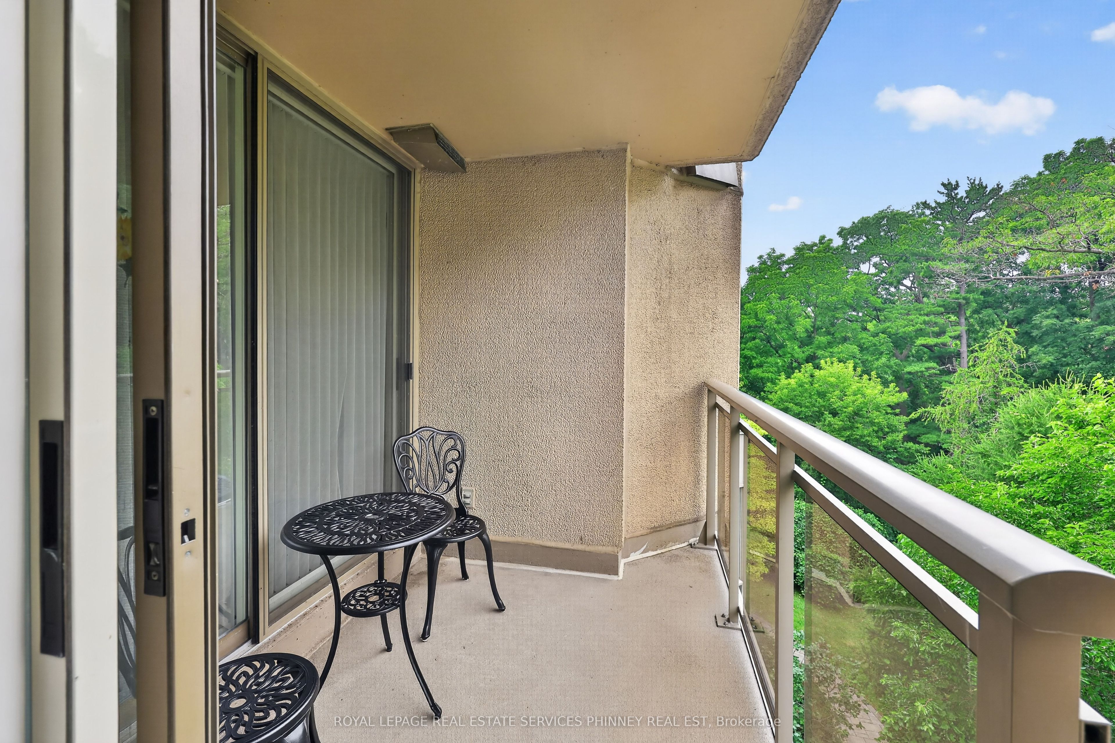 2511 Lakeshore Road W 407 Property Photo 26