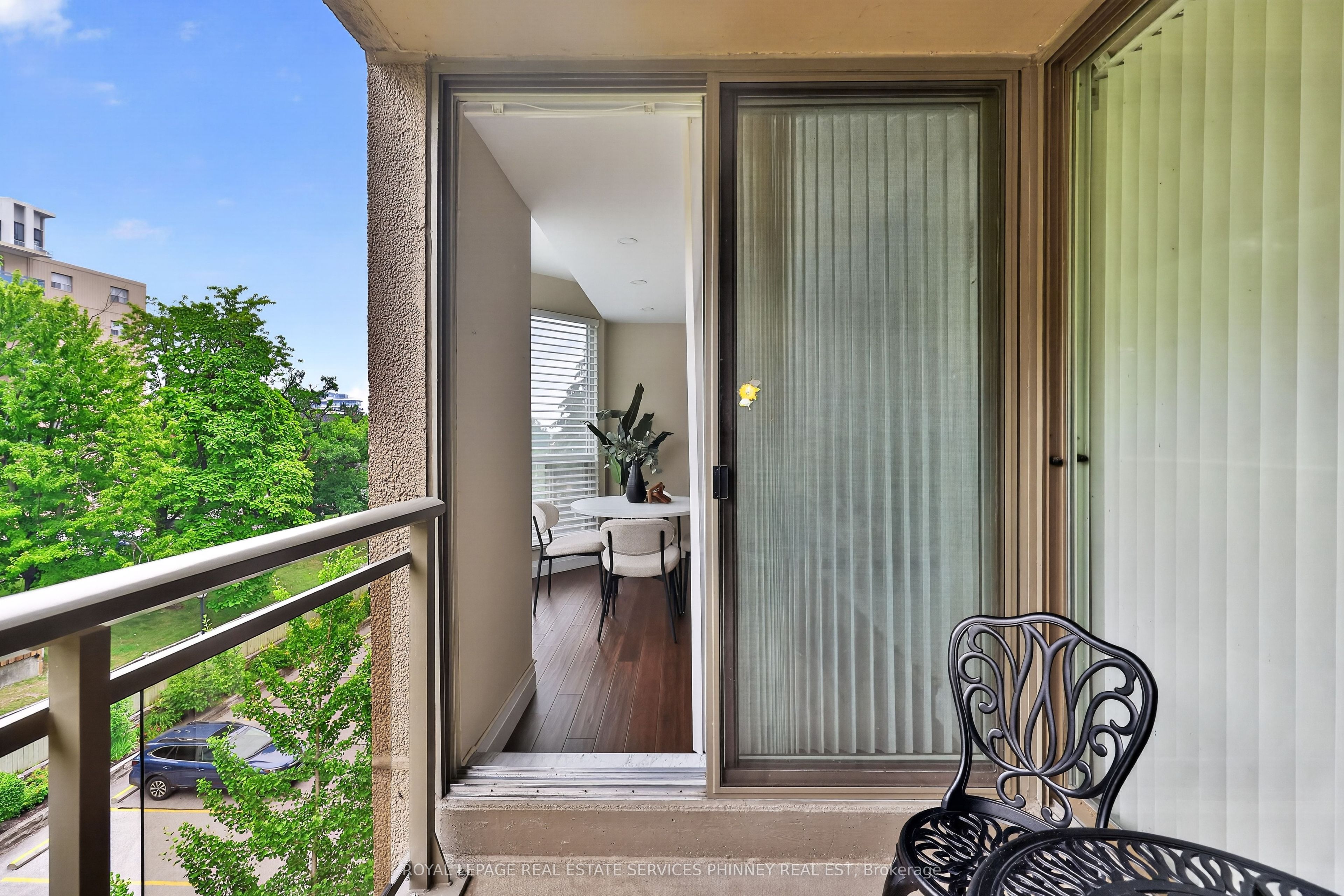 2511 Lakeshore Road W 407 Property Photo 27