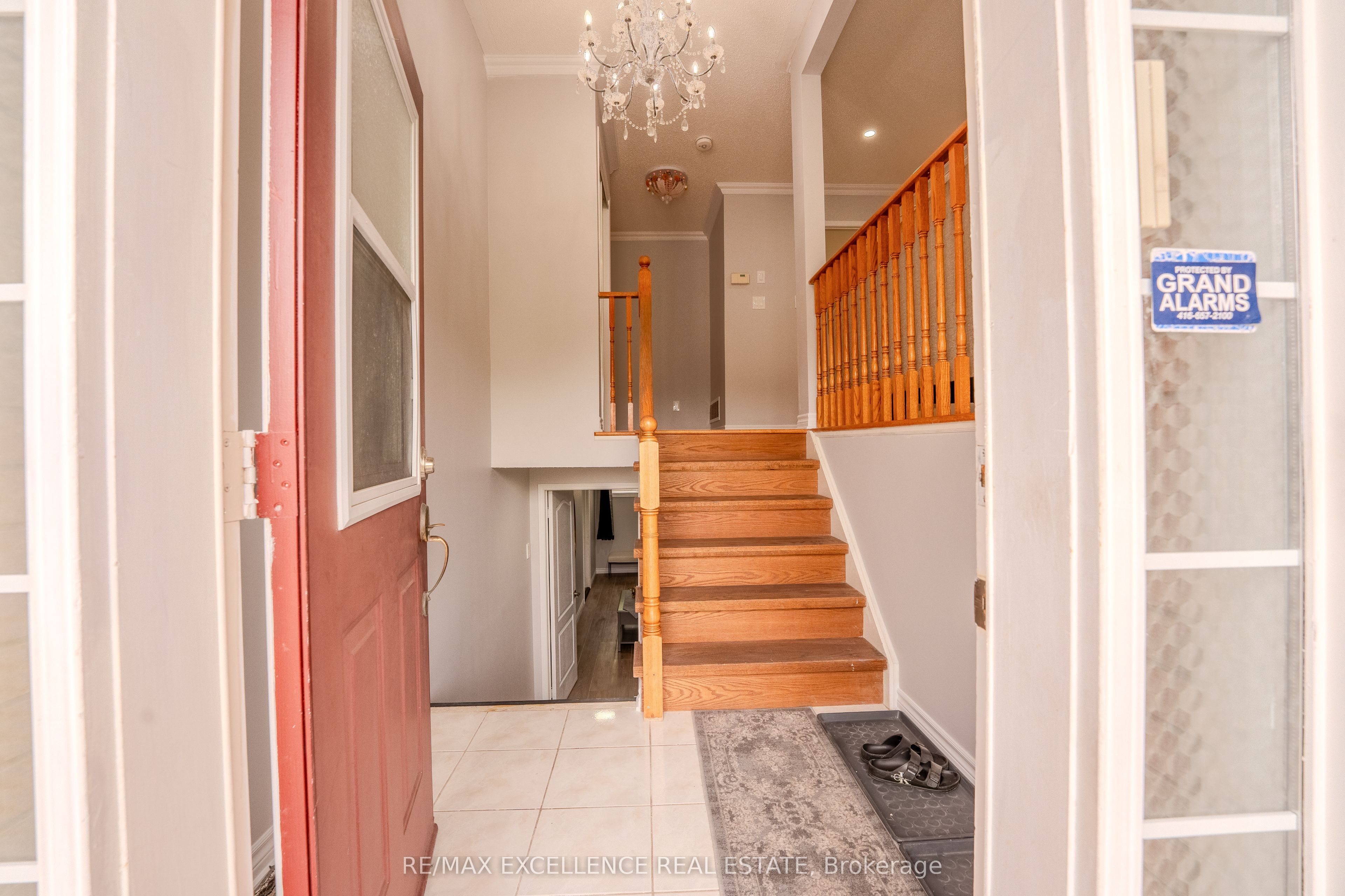 48 Ridgemore Crescent Property Photo 2