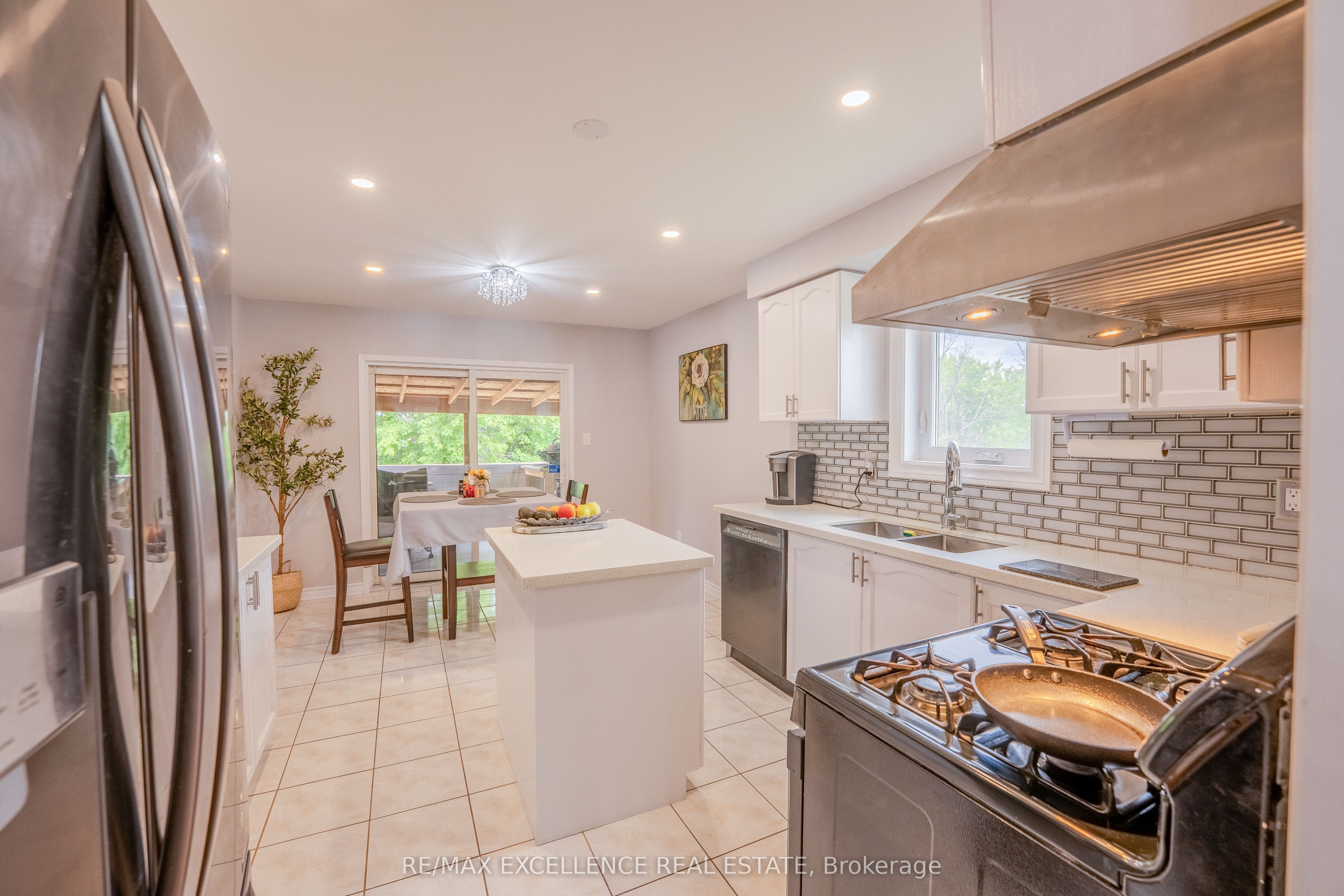 48 Ridgemore Crescent Property Photo 12