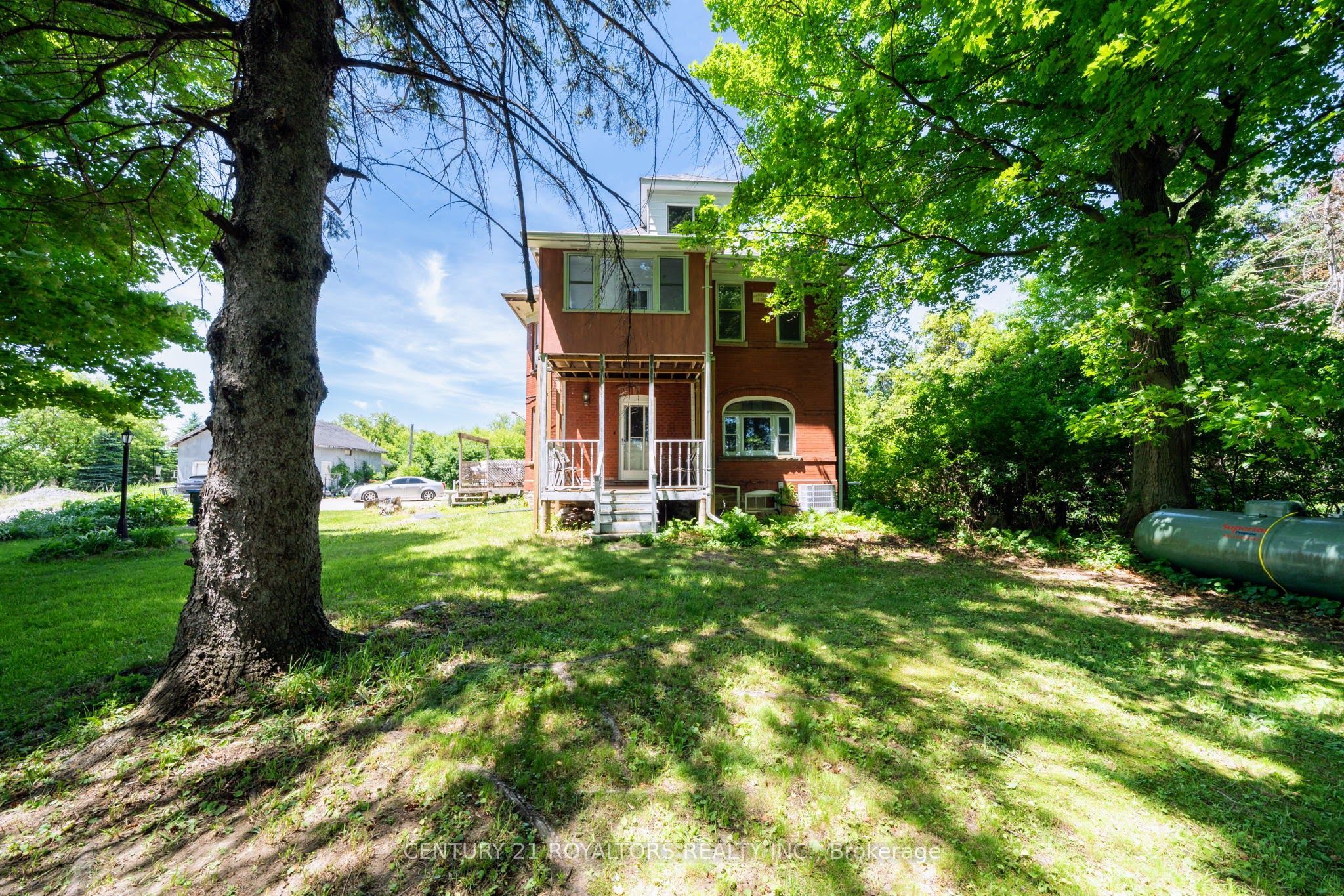 5112 King Street Property Photo 6