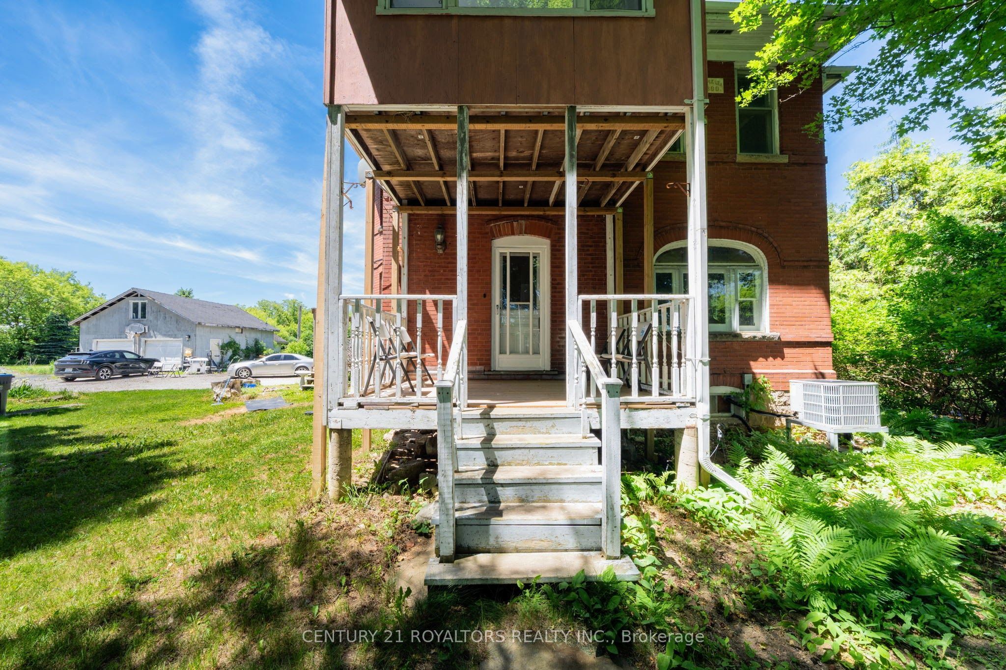 5112 King Street Property Photo 7