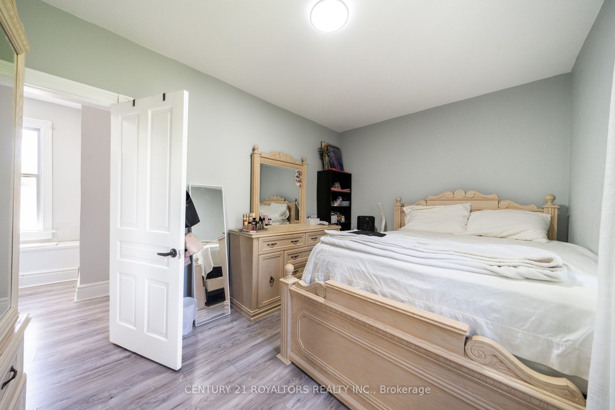 5112 King Street Property Photo 23