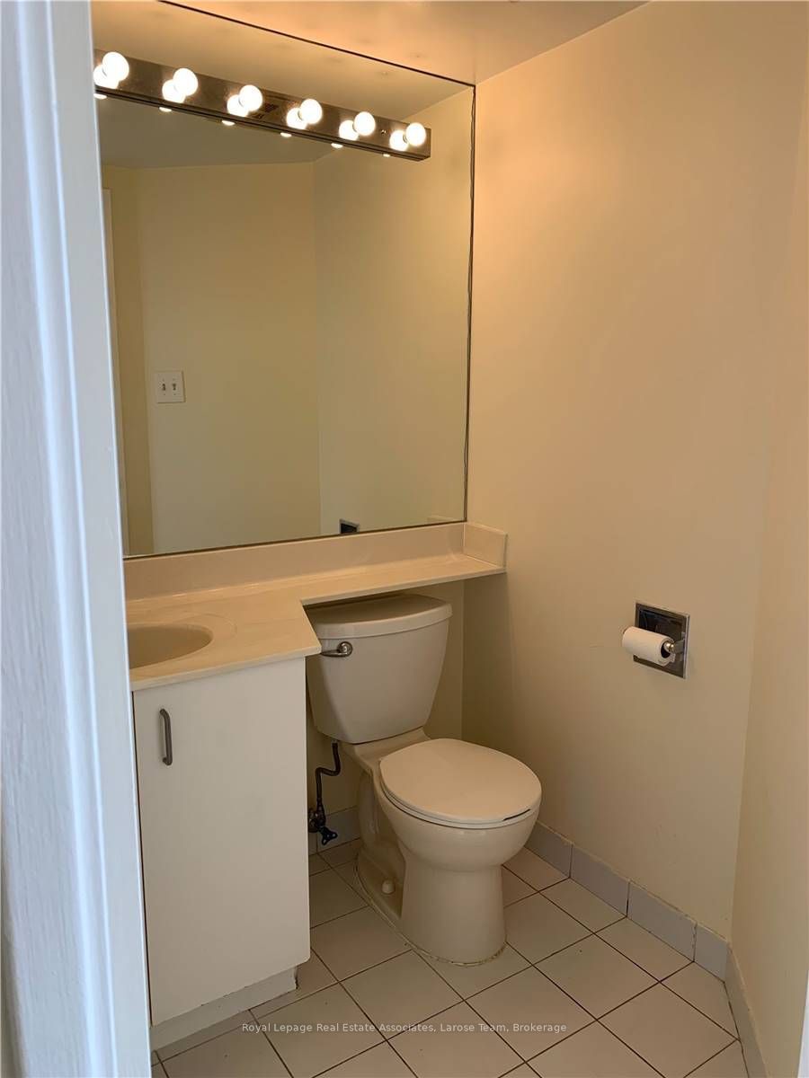 55 Elm Drive W Ph02 Property Photo 15