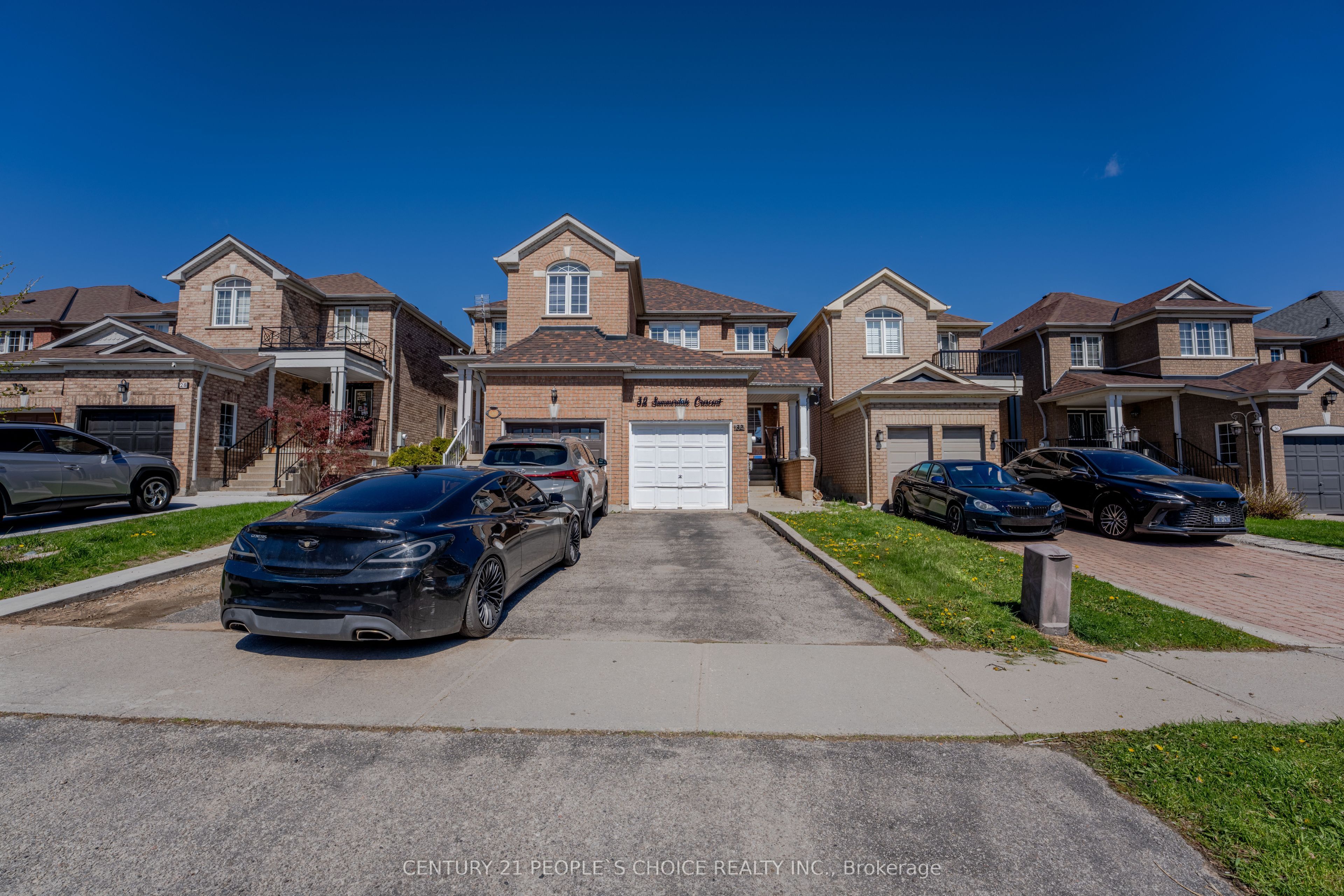 32 Summerdale Crescent Property Photo 1