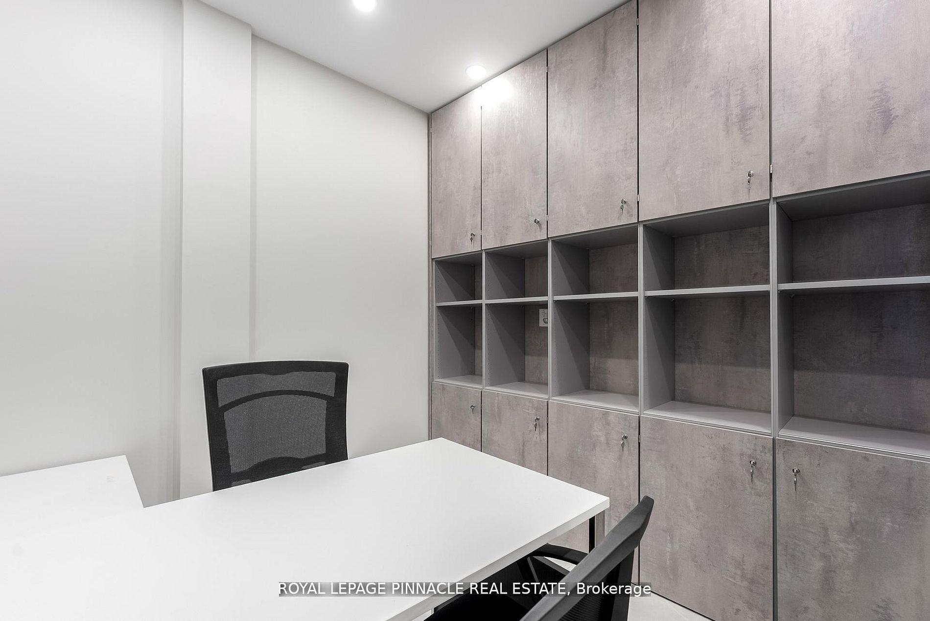 233 Speers Road 5-c Property Photo 12