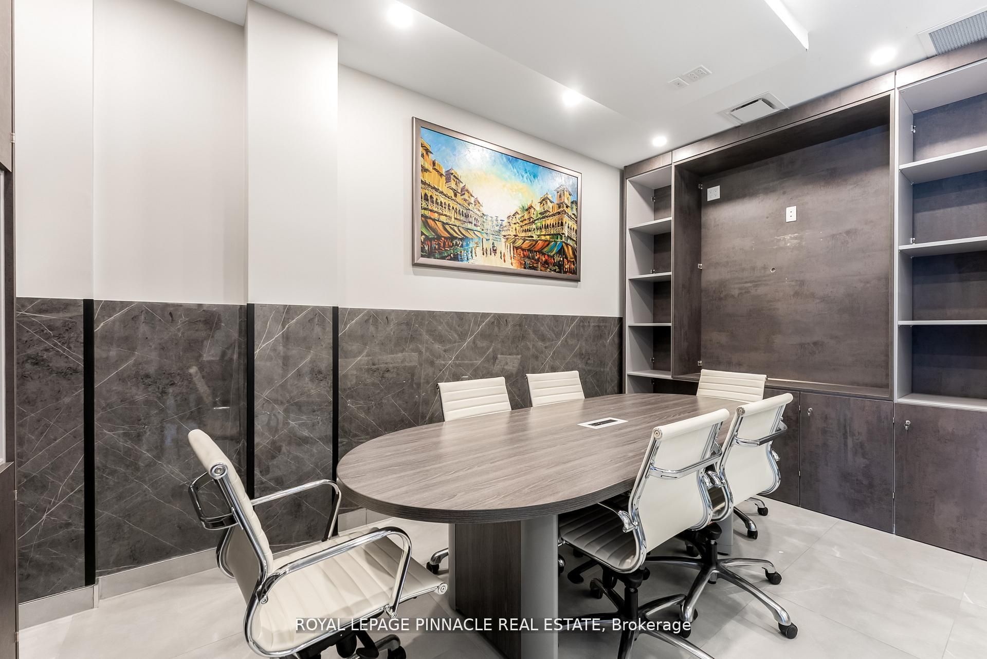 233 Speers Road 5-c Property Photo 13