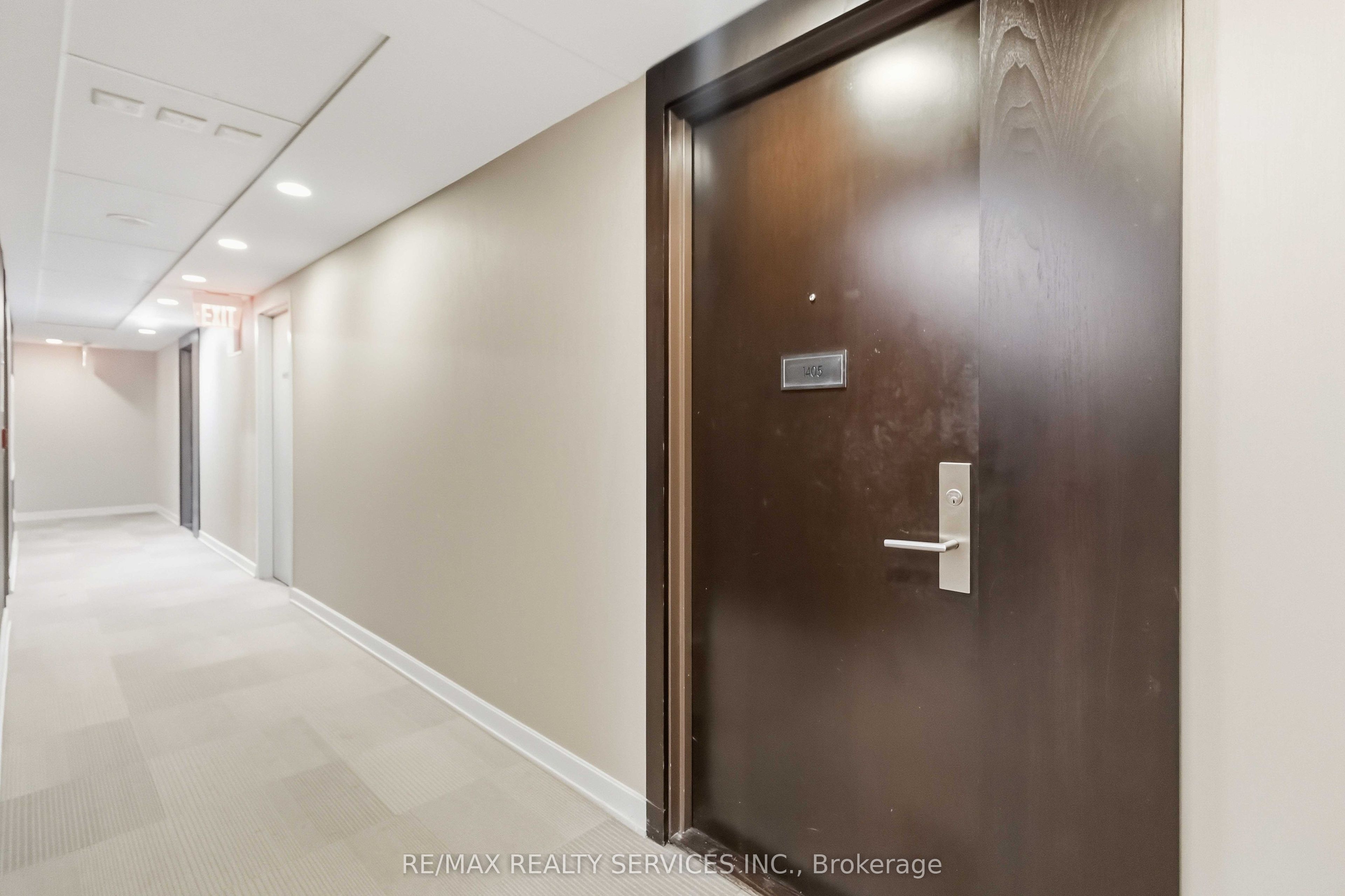 60 Absolute Avenue 1405 Property Photo 4