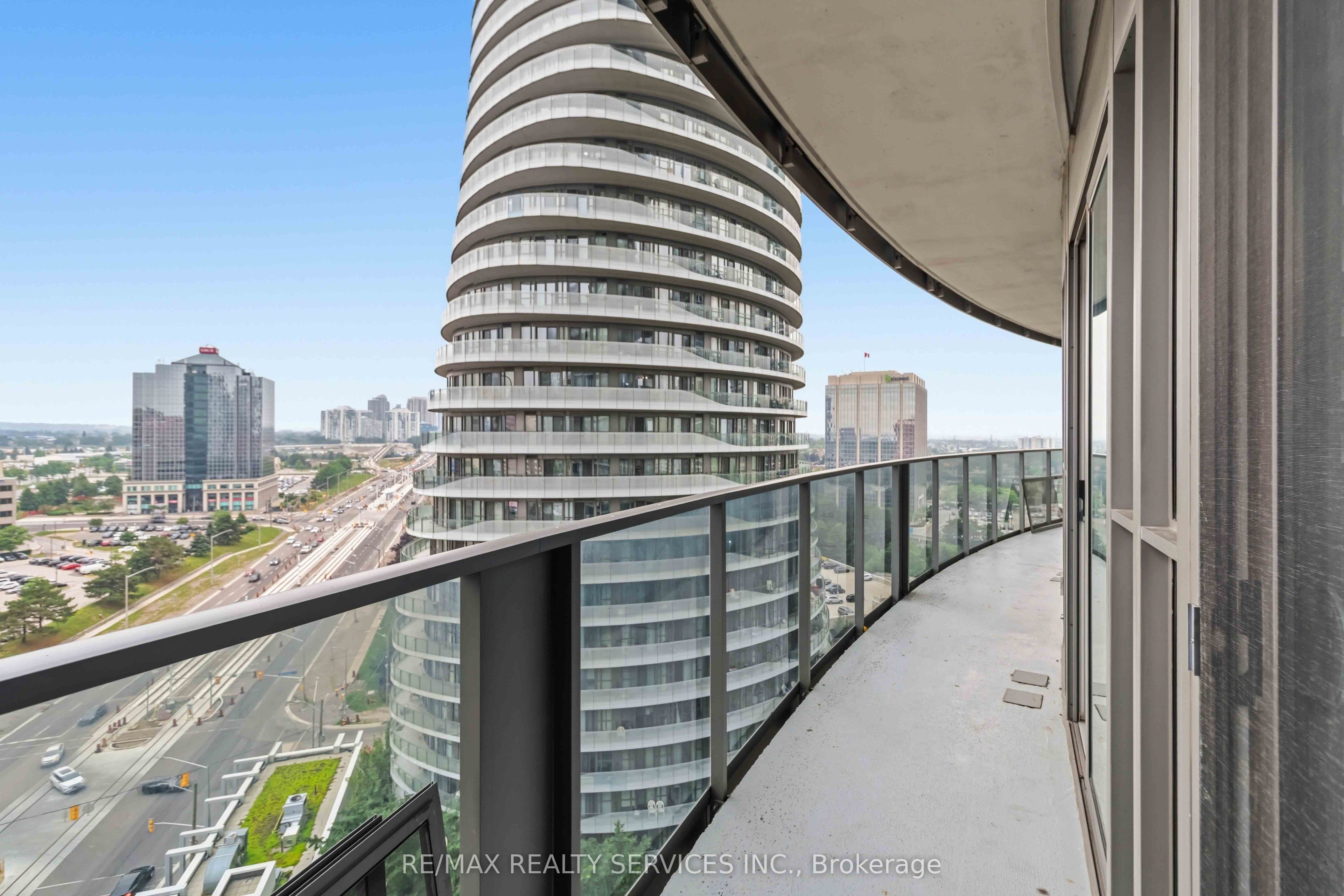 60 Absolute Avenue 1405 Property Photo 28