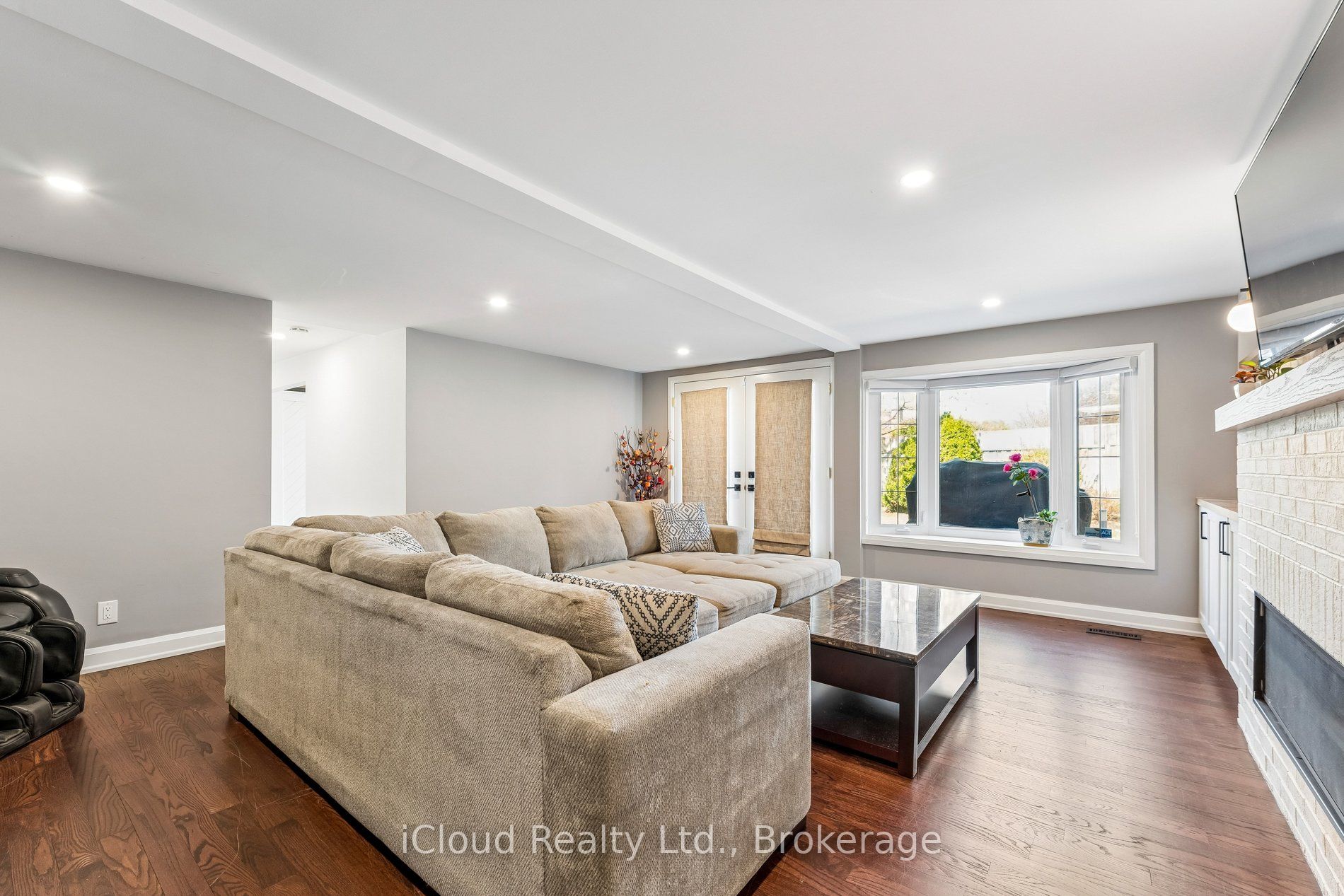 43 Ferndale Crescent Property Photo 15