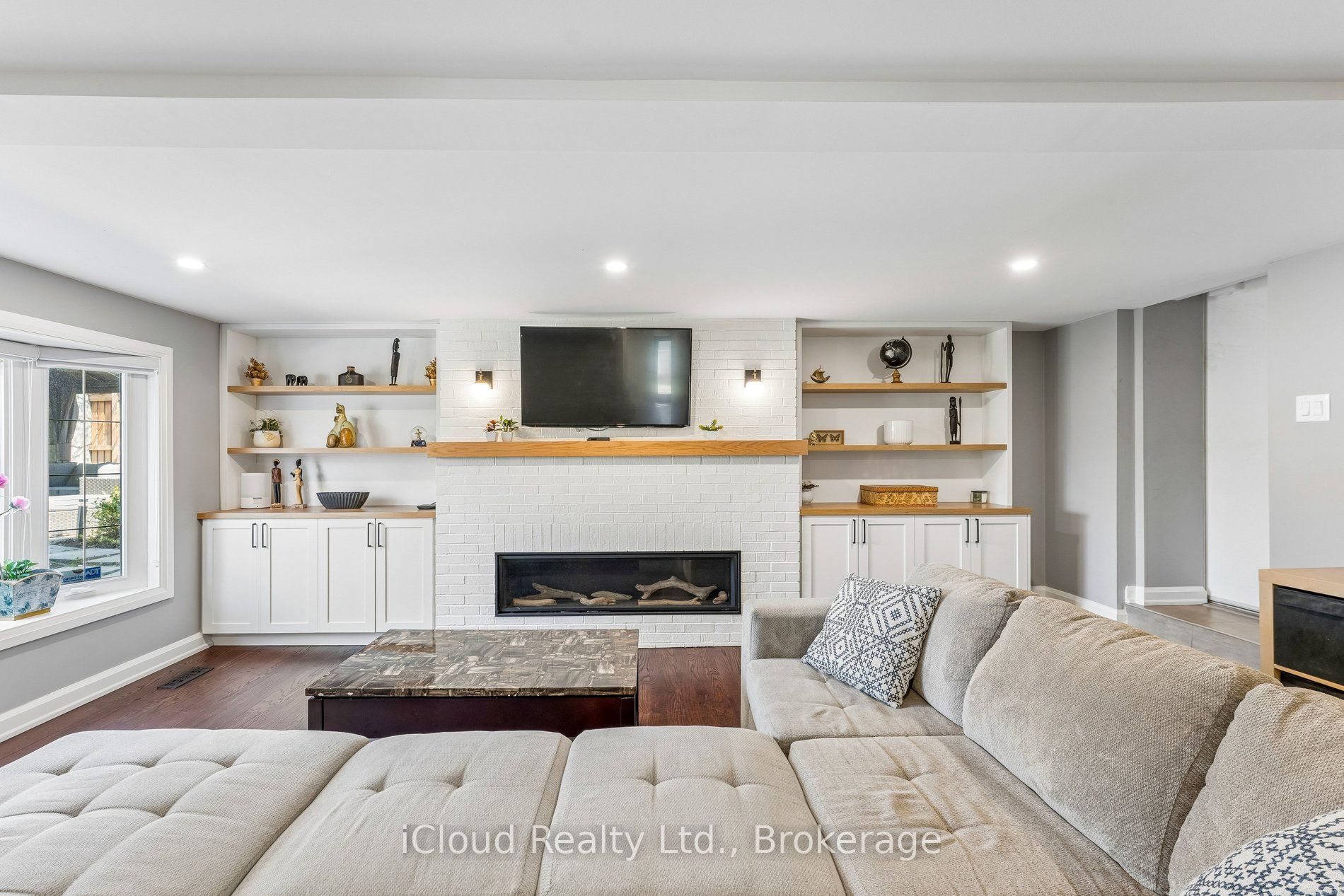 43 Ferndale Crescent Property Photo 16