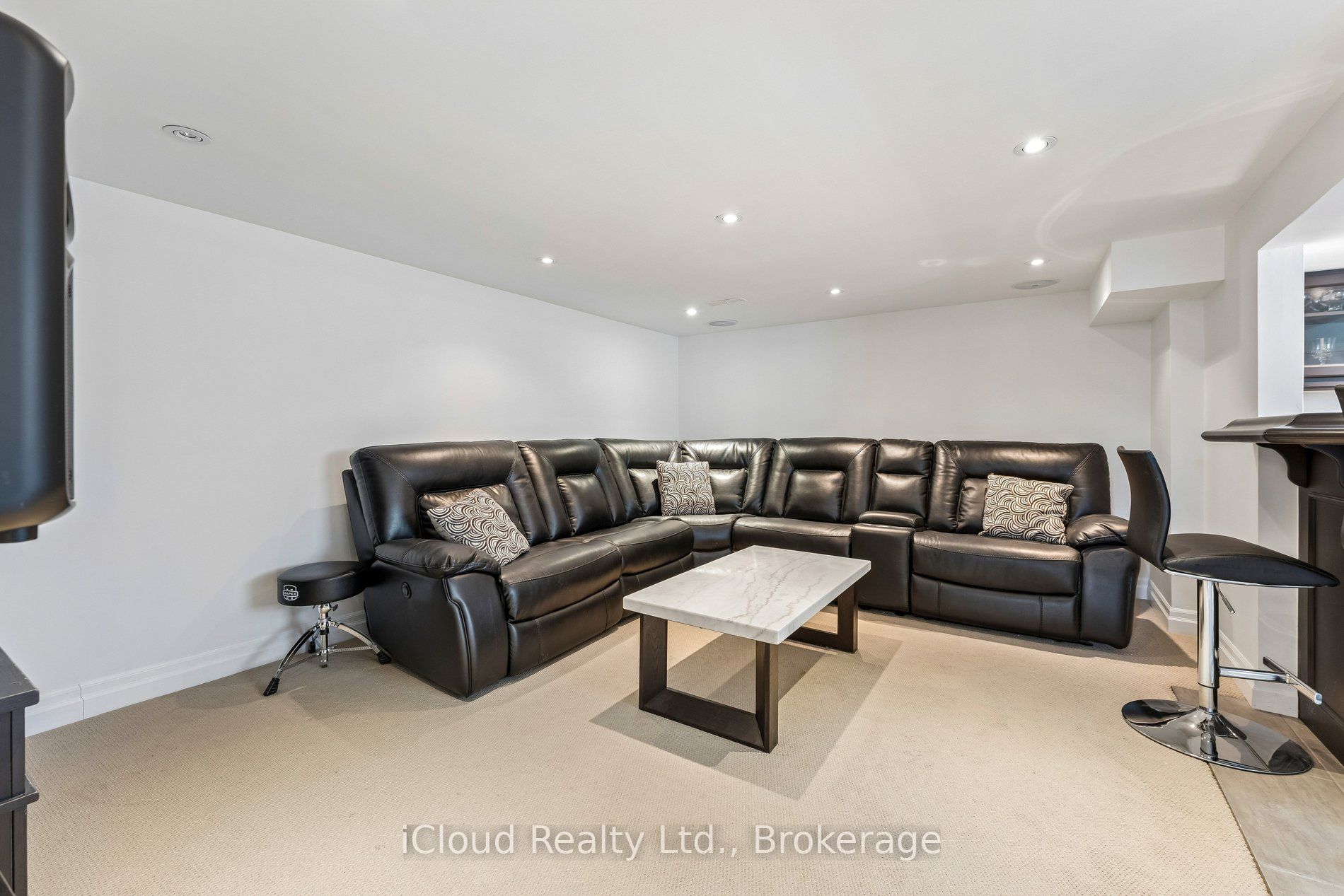 43 Ferndale Crescent Property Photo 28