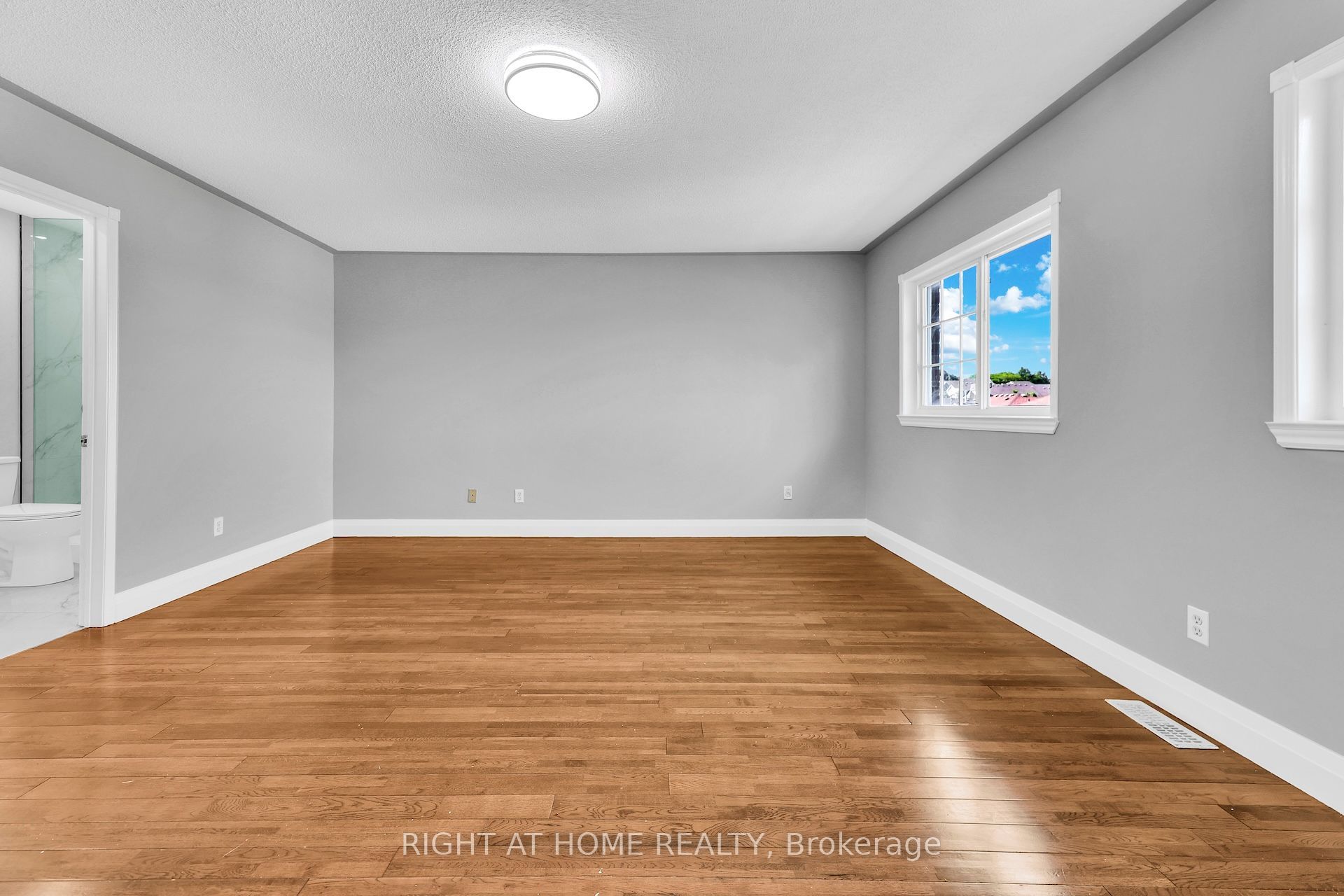 5260 Mcfarren Boulevard 7 Property Photo 14