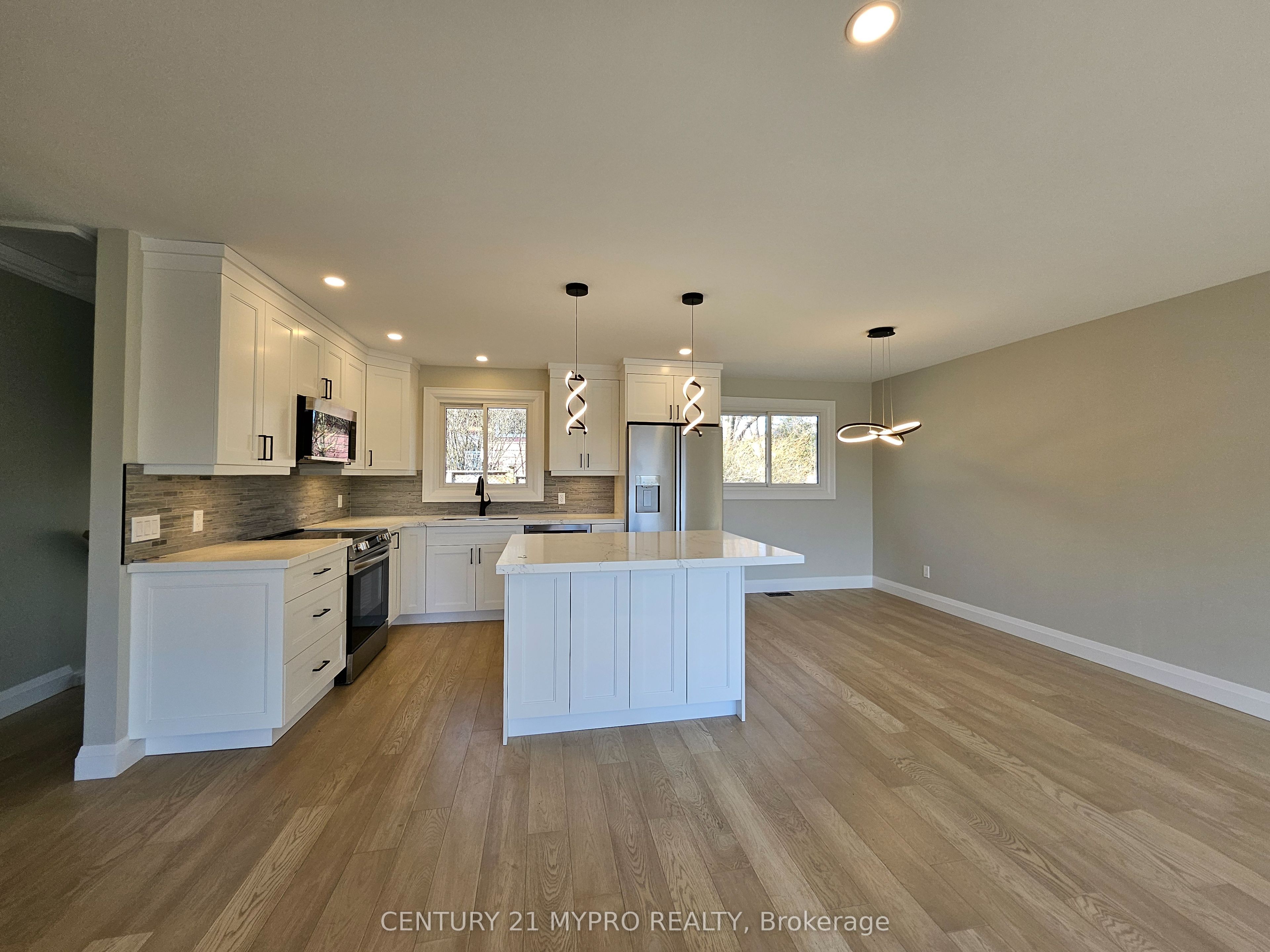 2135 Cobblestone Drive Property Photo 3