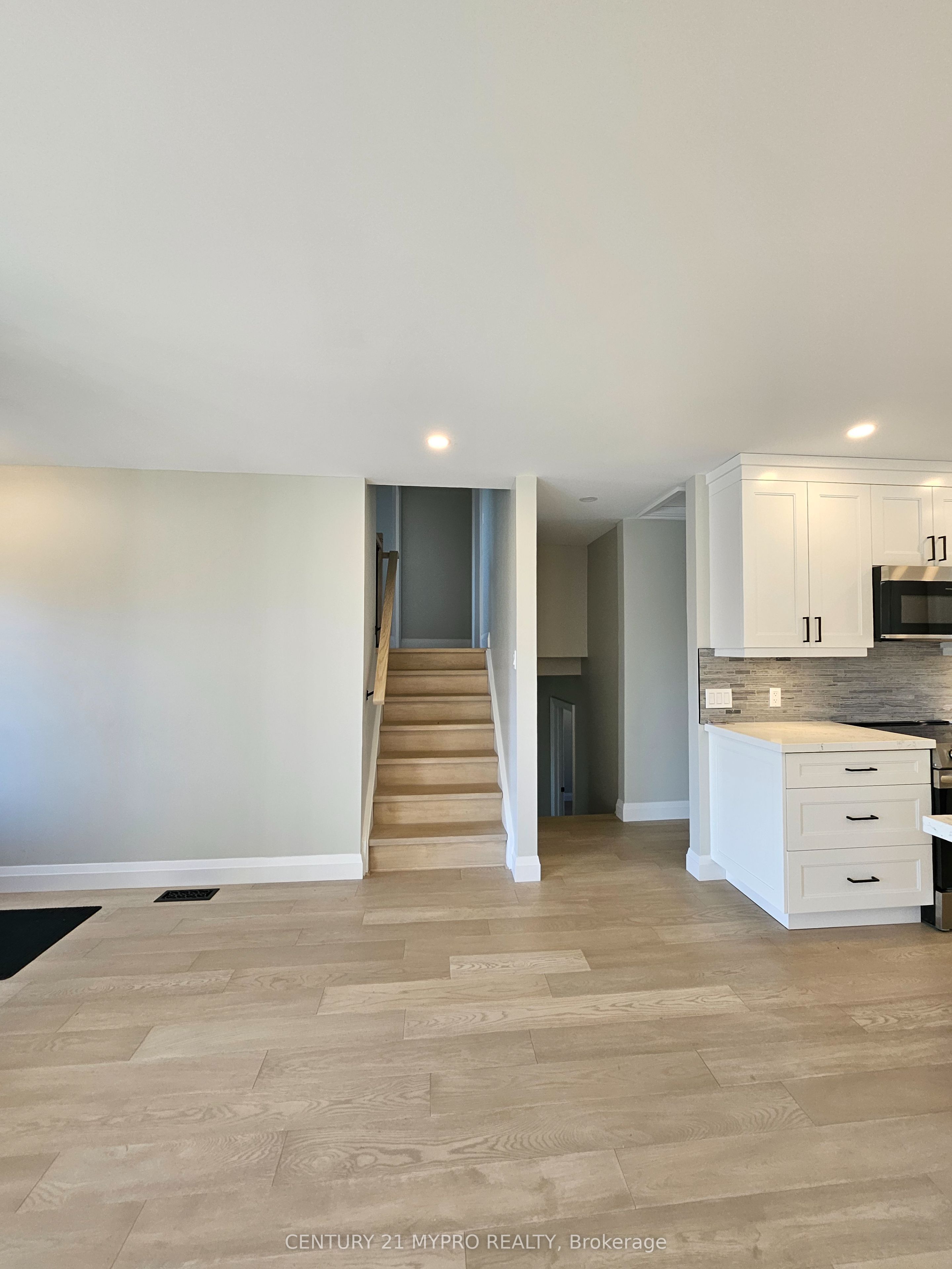 2135 Cobblestone Drive Property Photo 10
