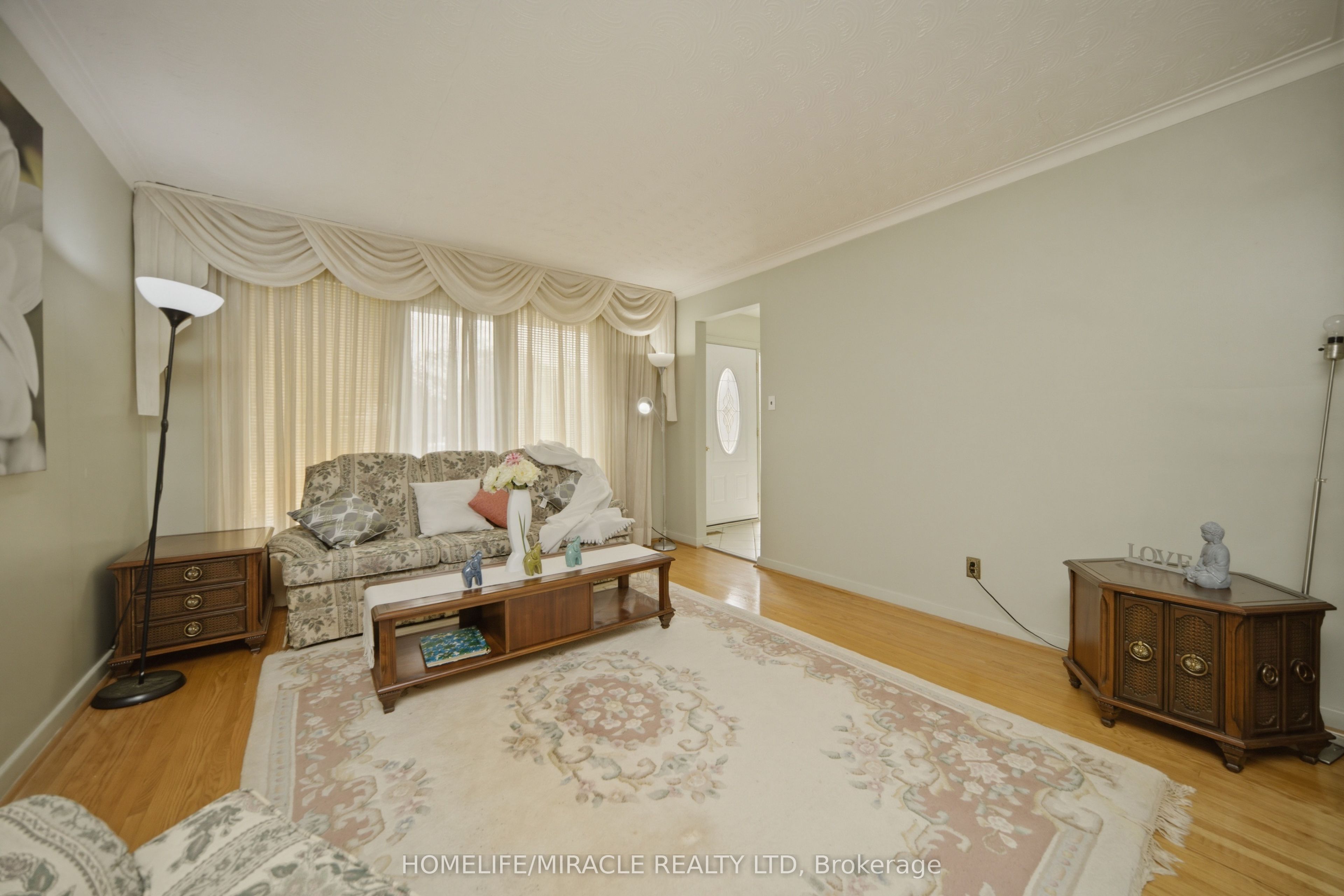 7089 Landen Court Property Photo 5