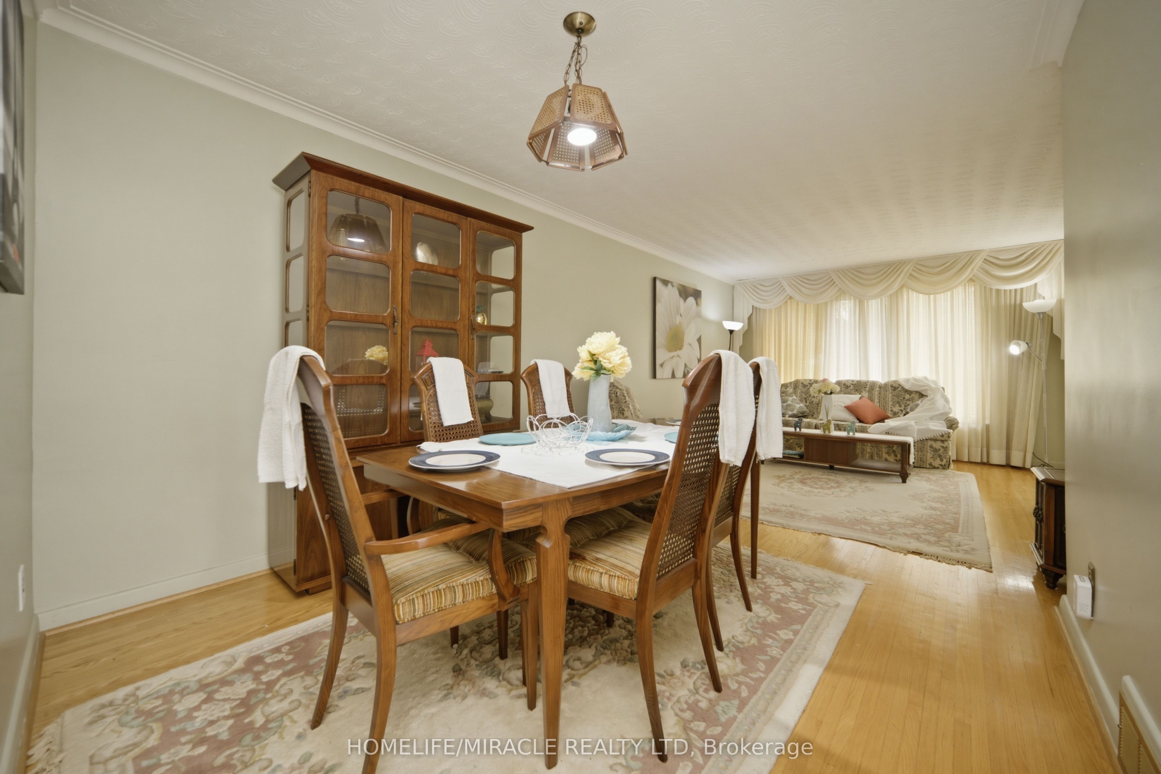 7089 Landen Court Property Photo 8