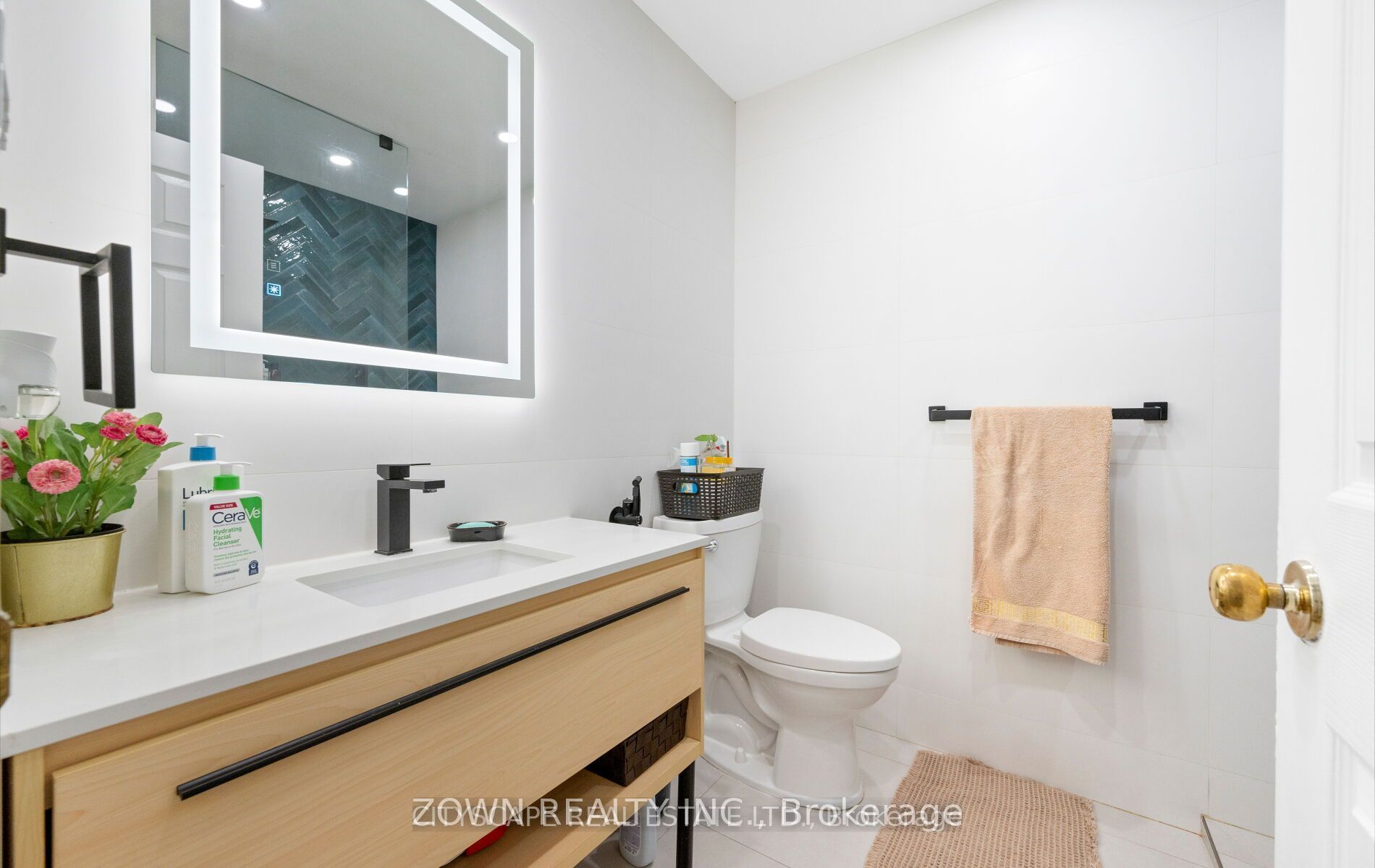 5253 Bushelgrove Circle Property Photo 10