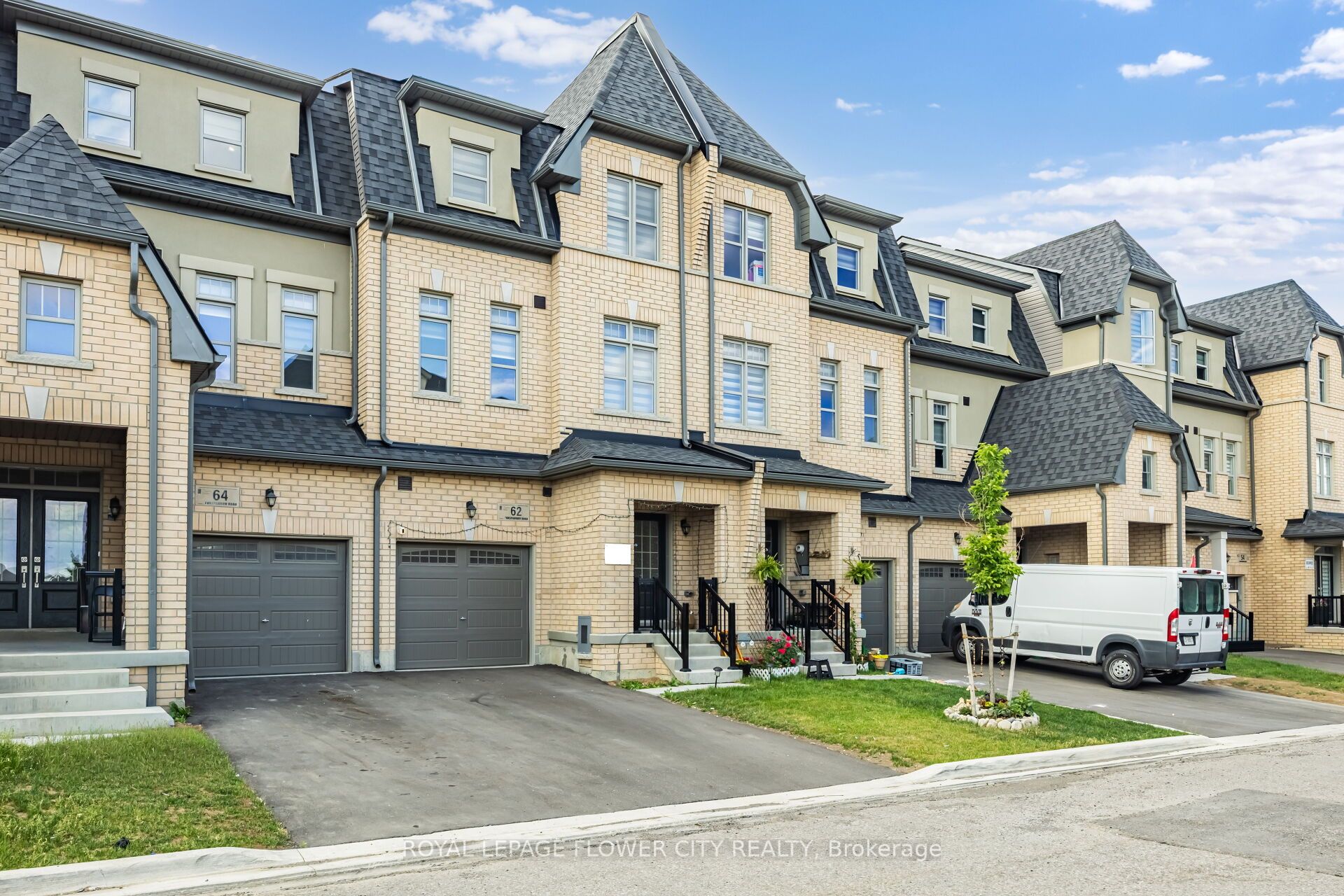 62 Foxsparrow Road Property Photo 4