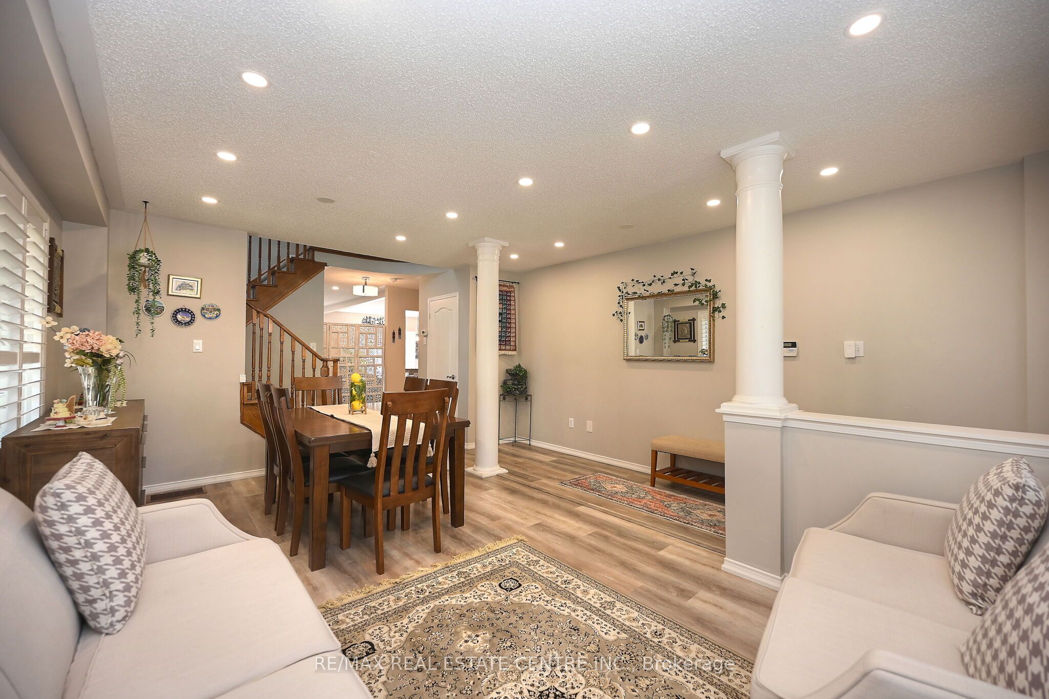 1244 Field Drive Property Photo 8