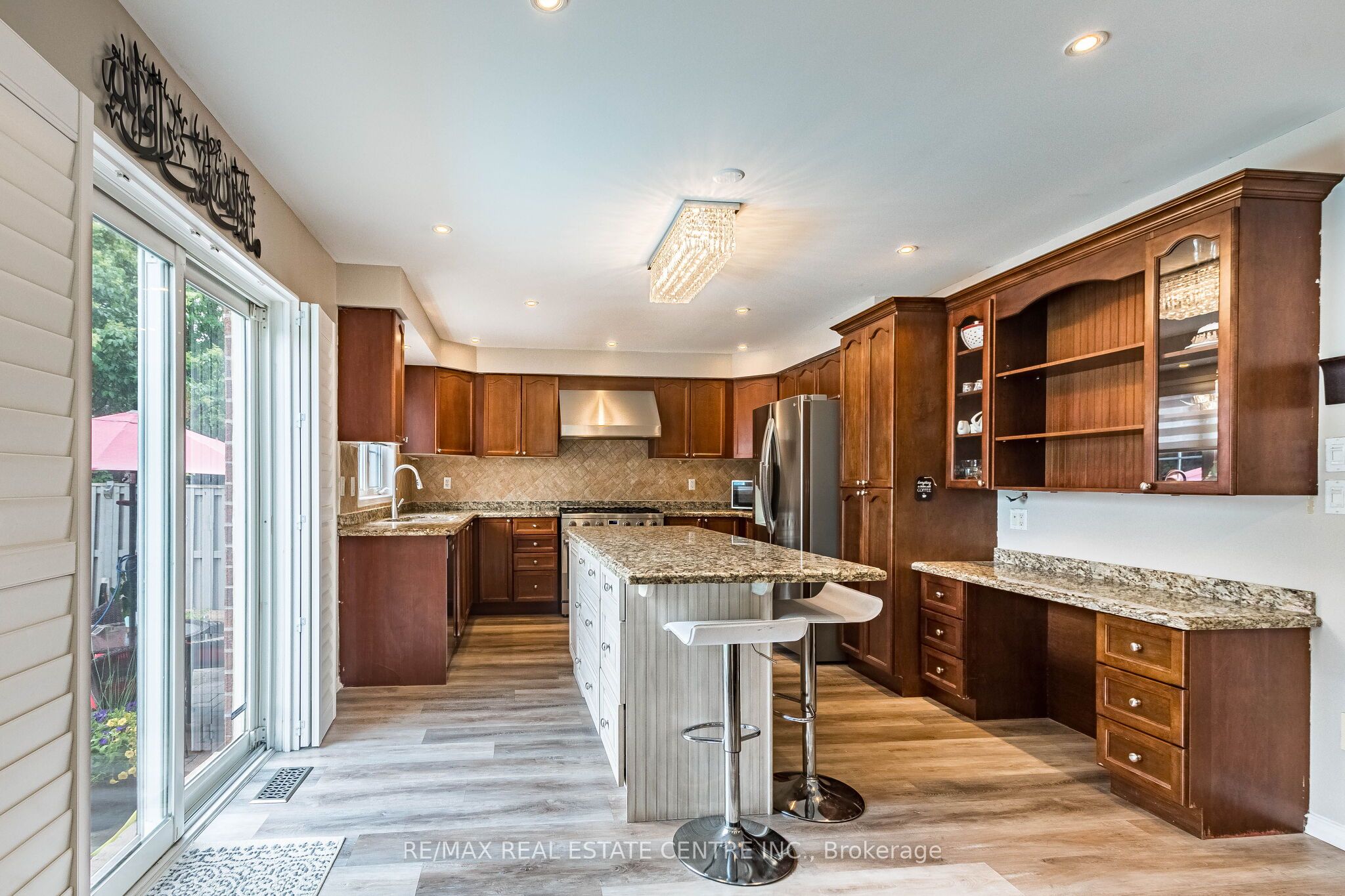 1244 Field Drive Property Photo 11