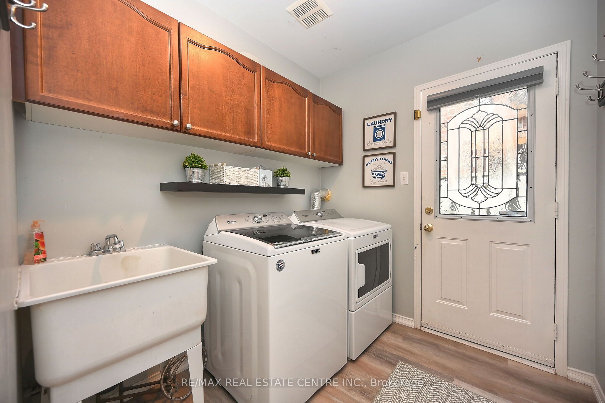 1244 Field Drive Property Photo 18