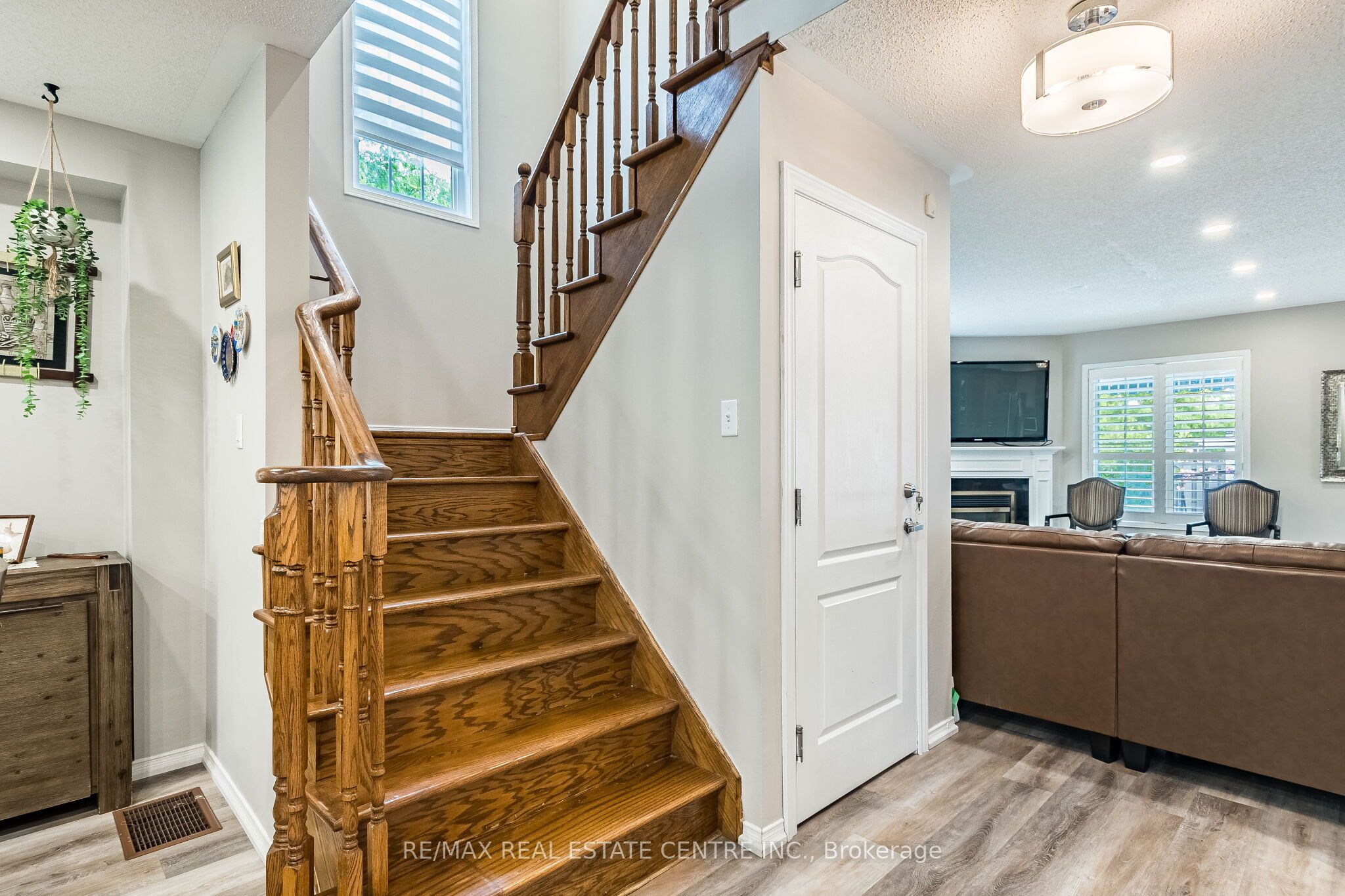 1244 Field Drive Property Photo 19