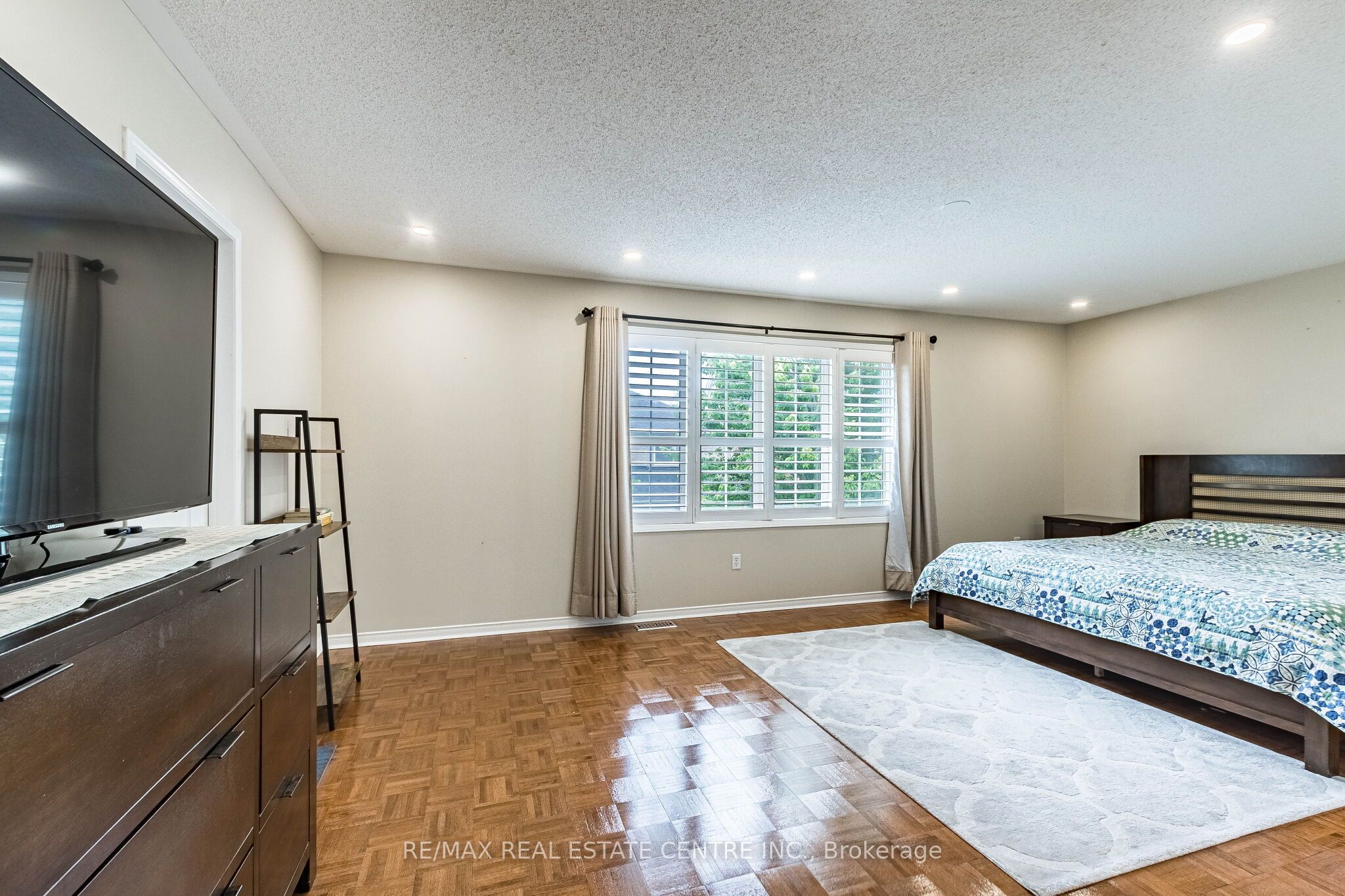 1244 Field Drive Property Photo 20