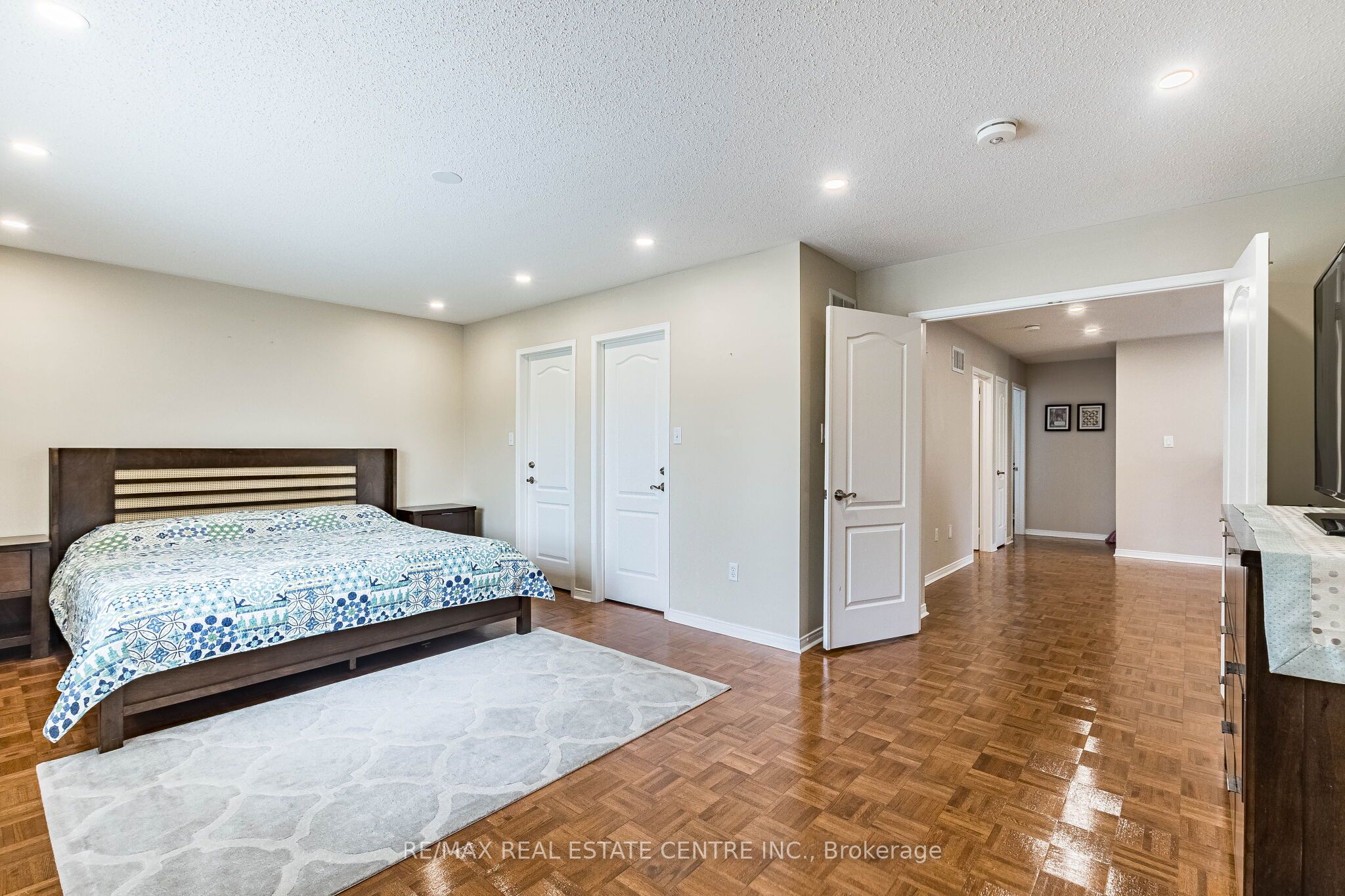 1244 Field Drive Property Photo 21