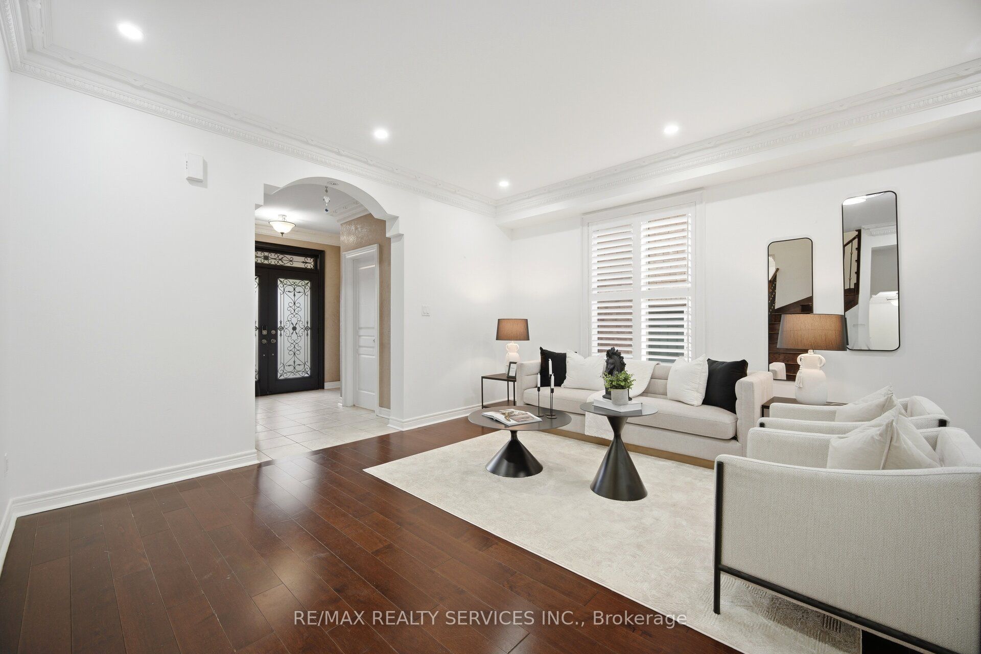 6 Snapdragon Square Property Photo 3