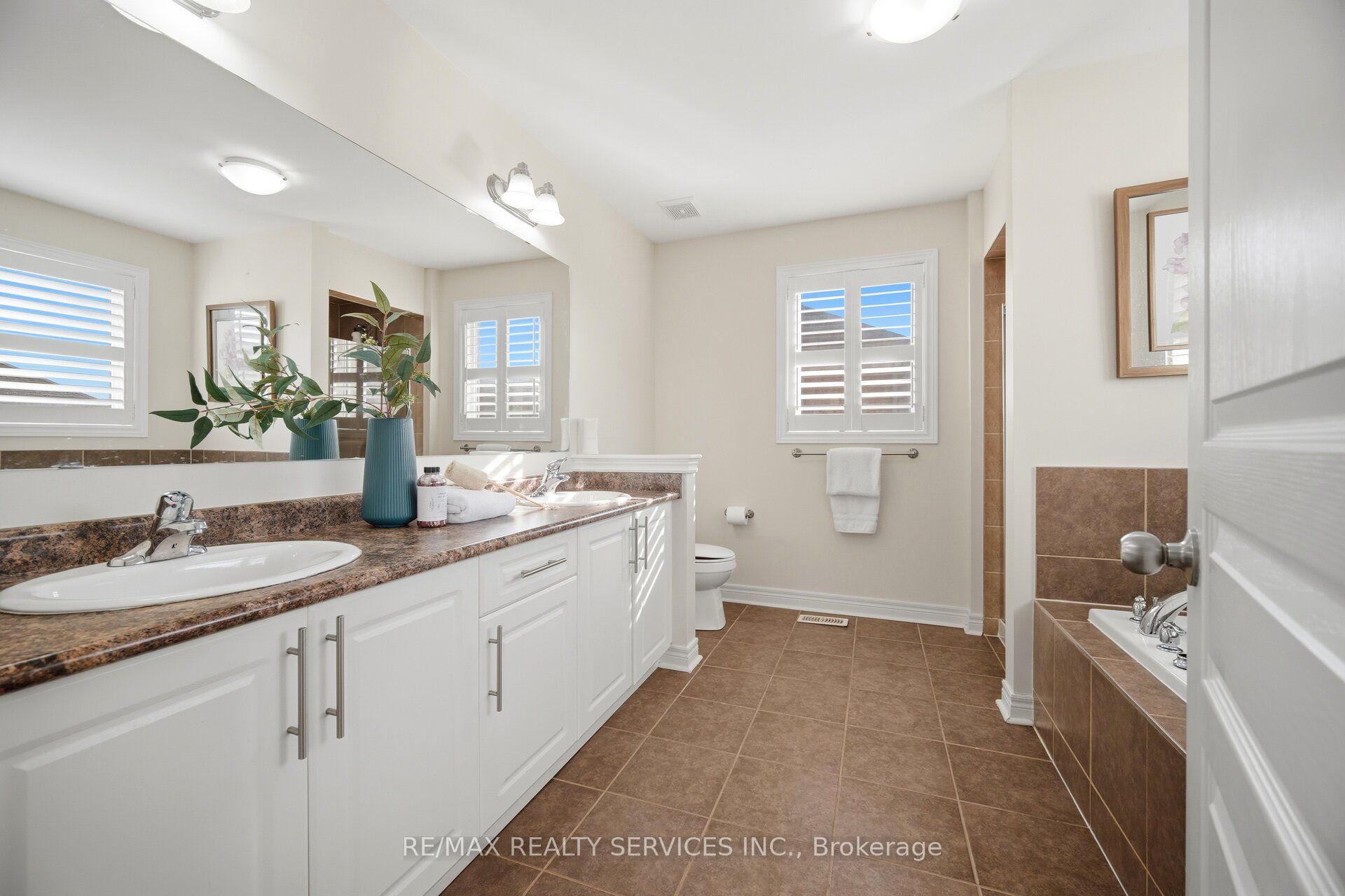 6 Snapdragon Square Property Photo 19