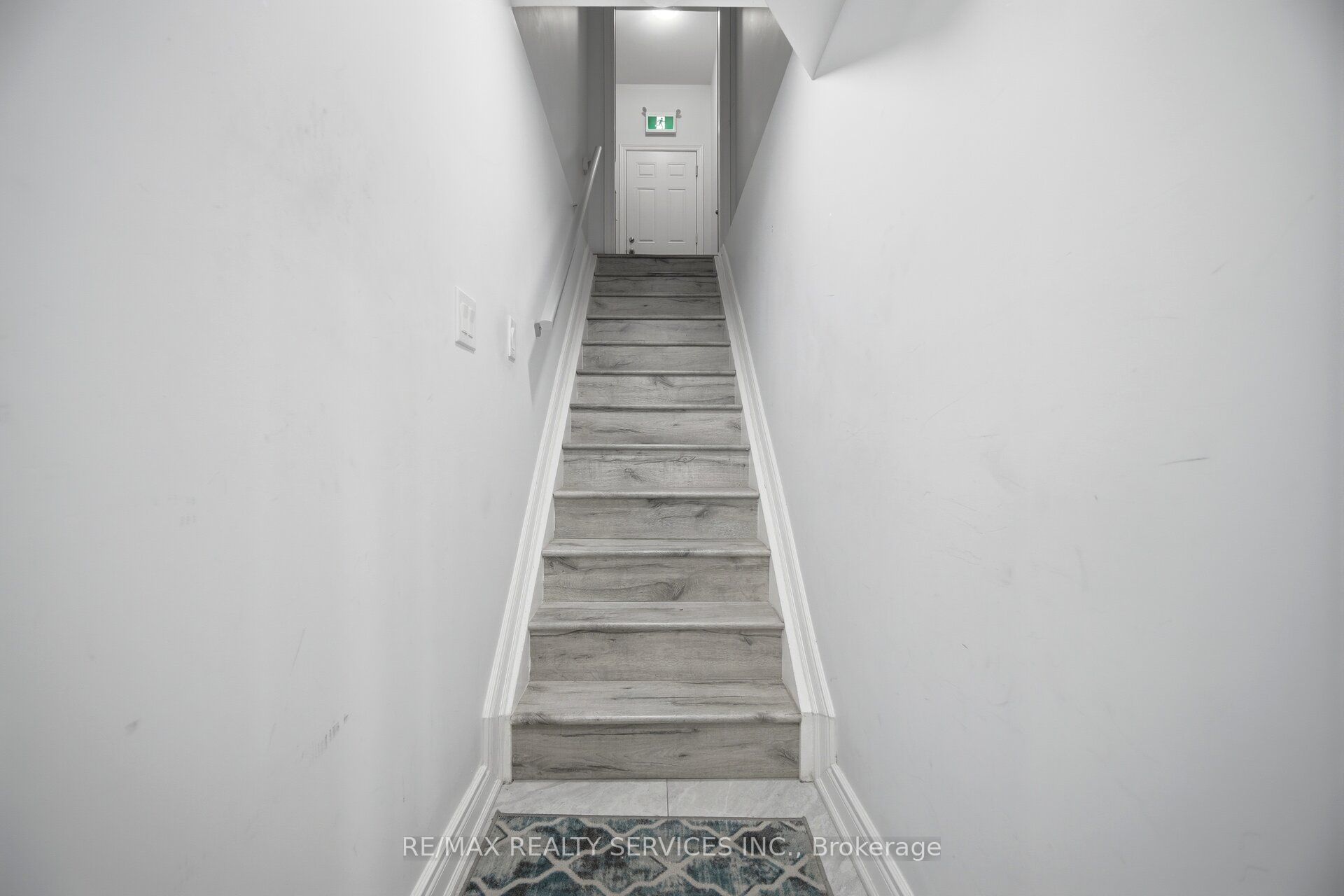 6 Snapdragon Square Property Photo 28