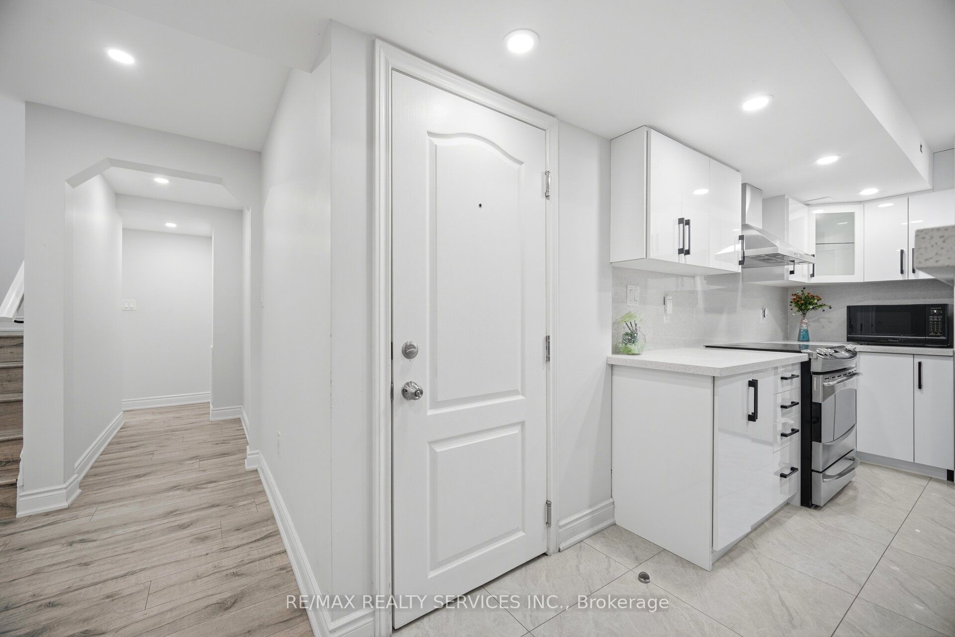 6 Snapdragon Square Property Photo 29