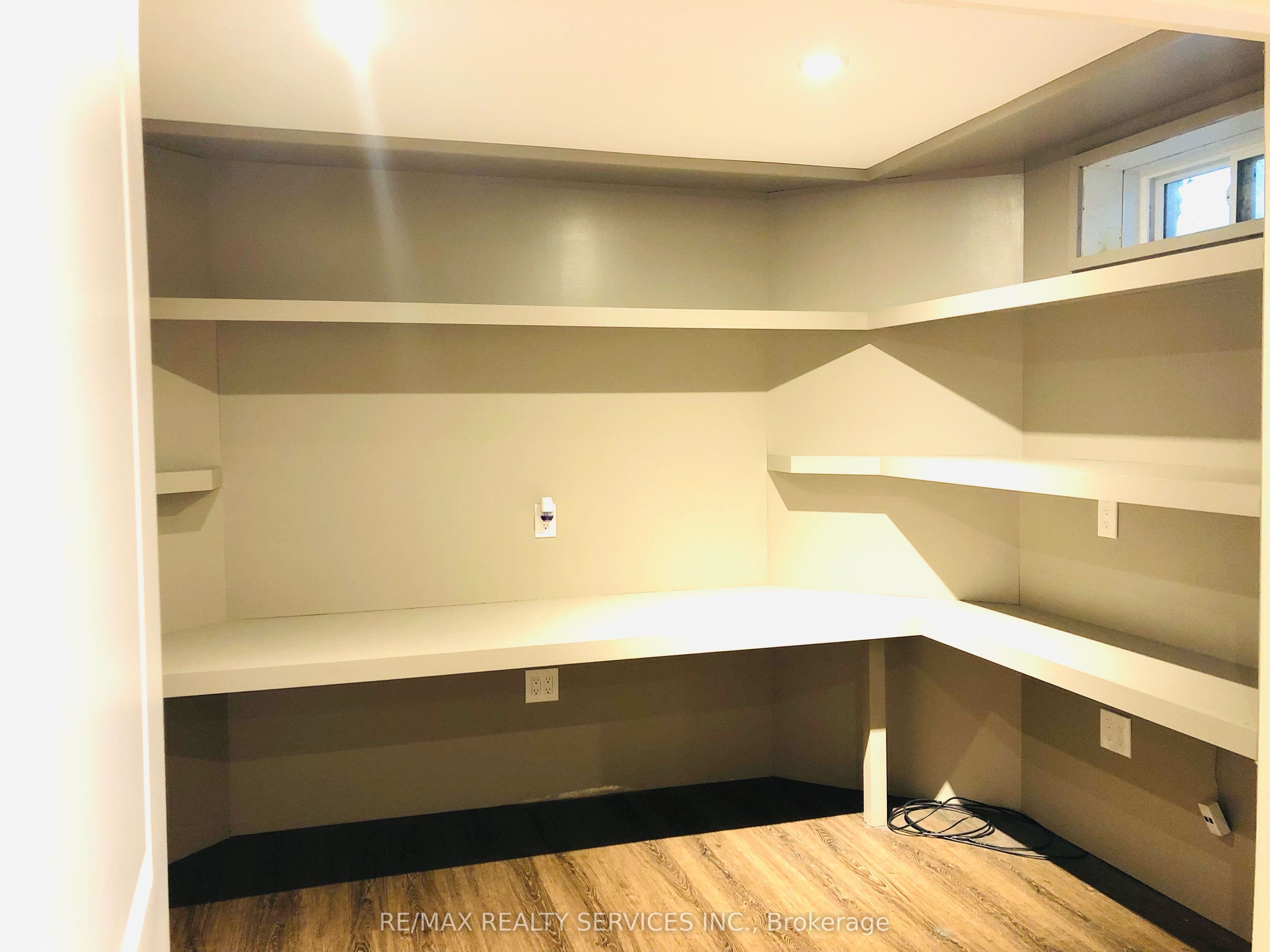1543 Polesden Drive Property Photo 11