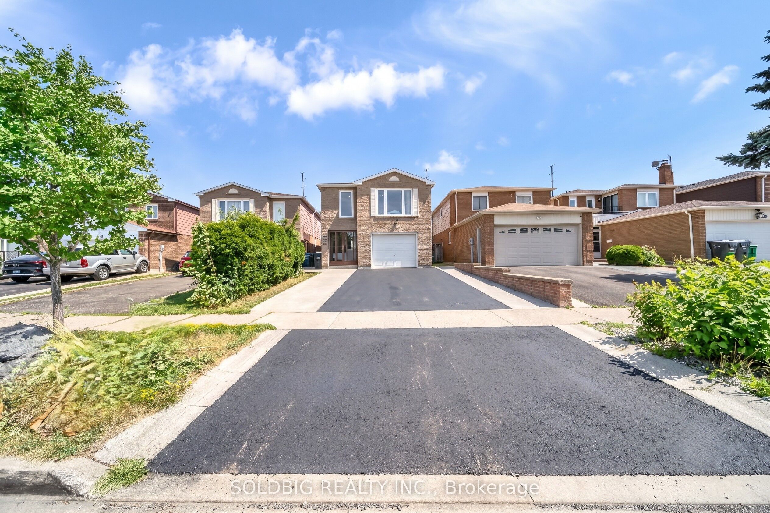 76 Banting Crescent Property Photo 1