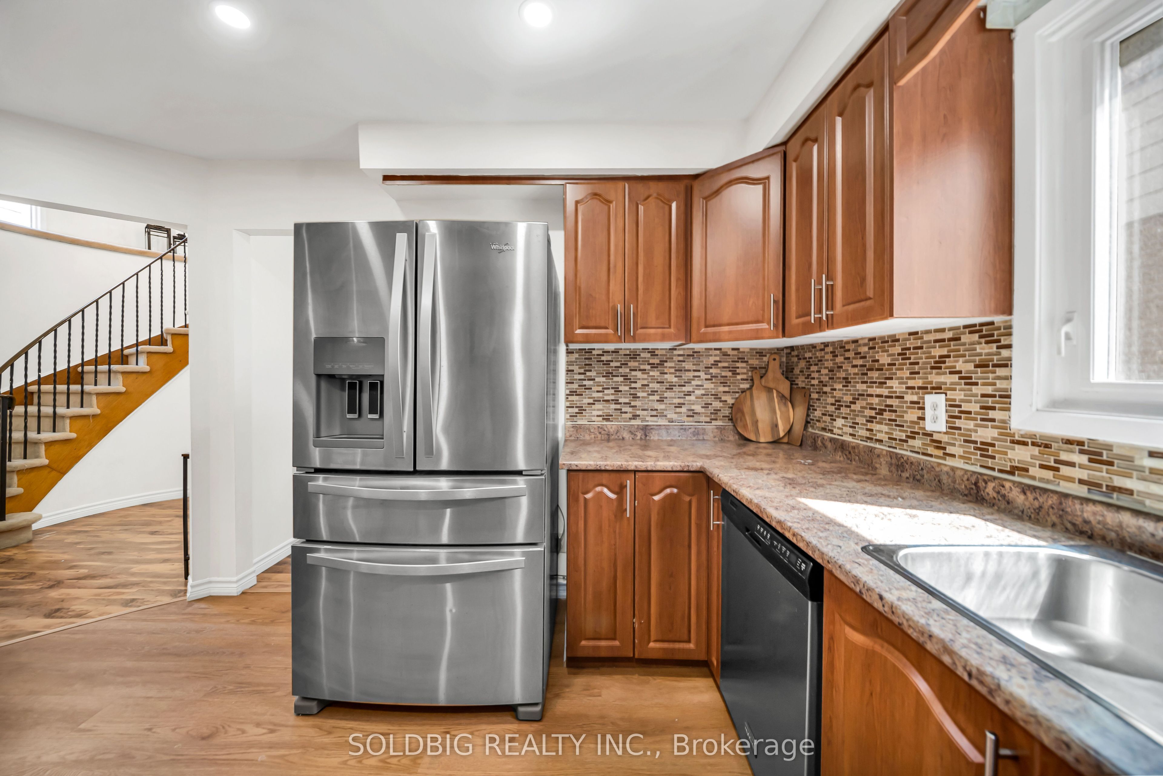 76 Banting Crescent Property Photo 10