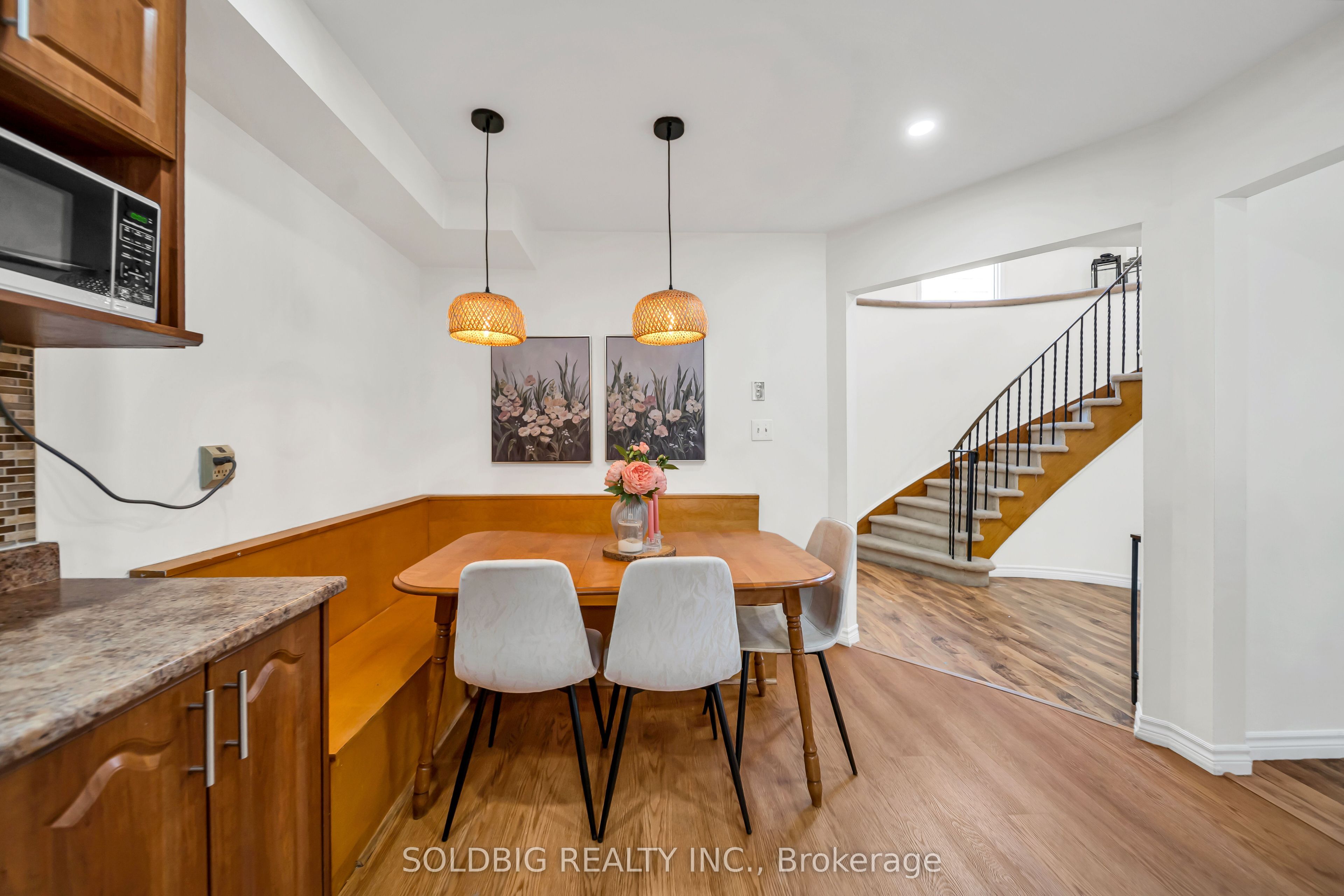 76 Banting Crescent Property Photo 12