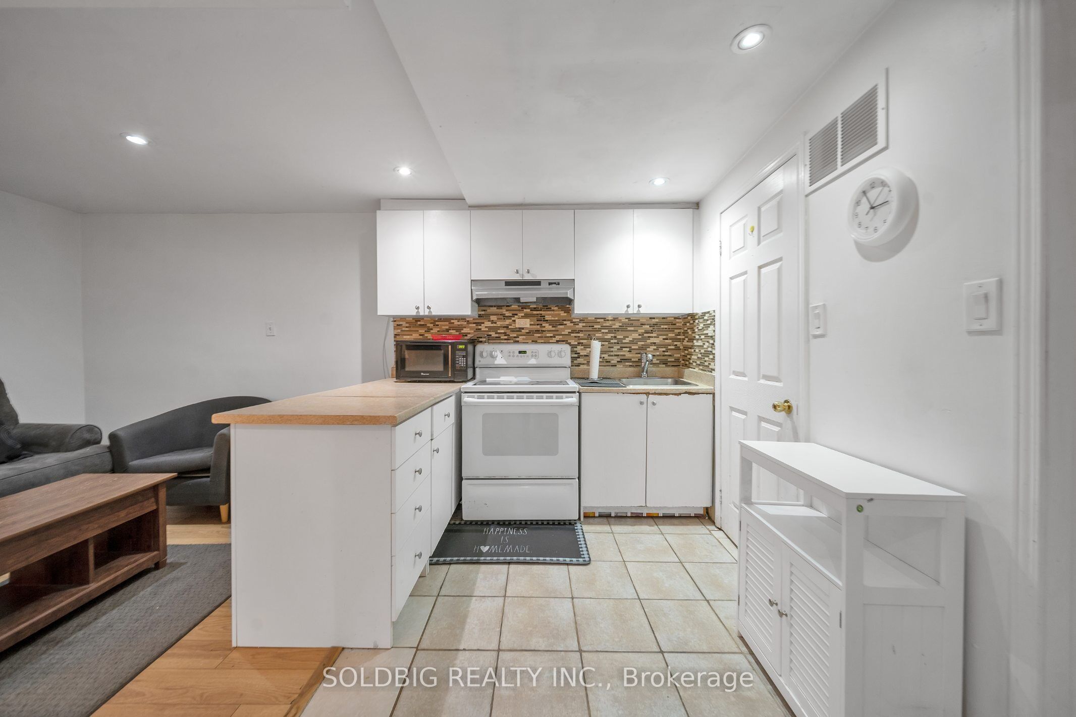 76 Banting Crescent Property Photo 23