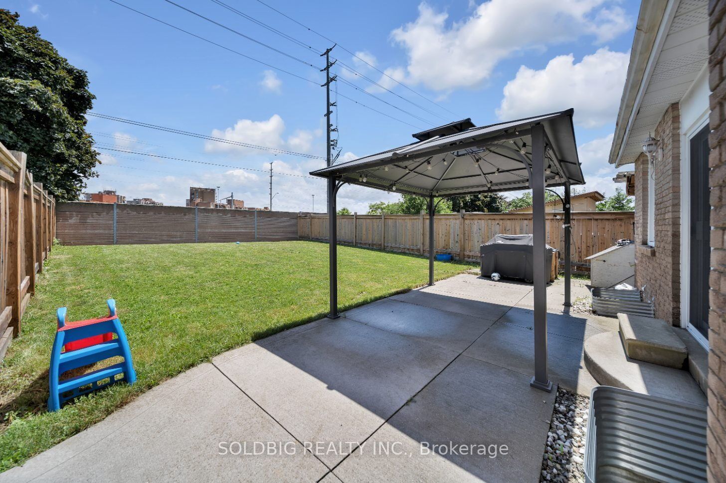 76 Banting Crescent Property Photo 30