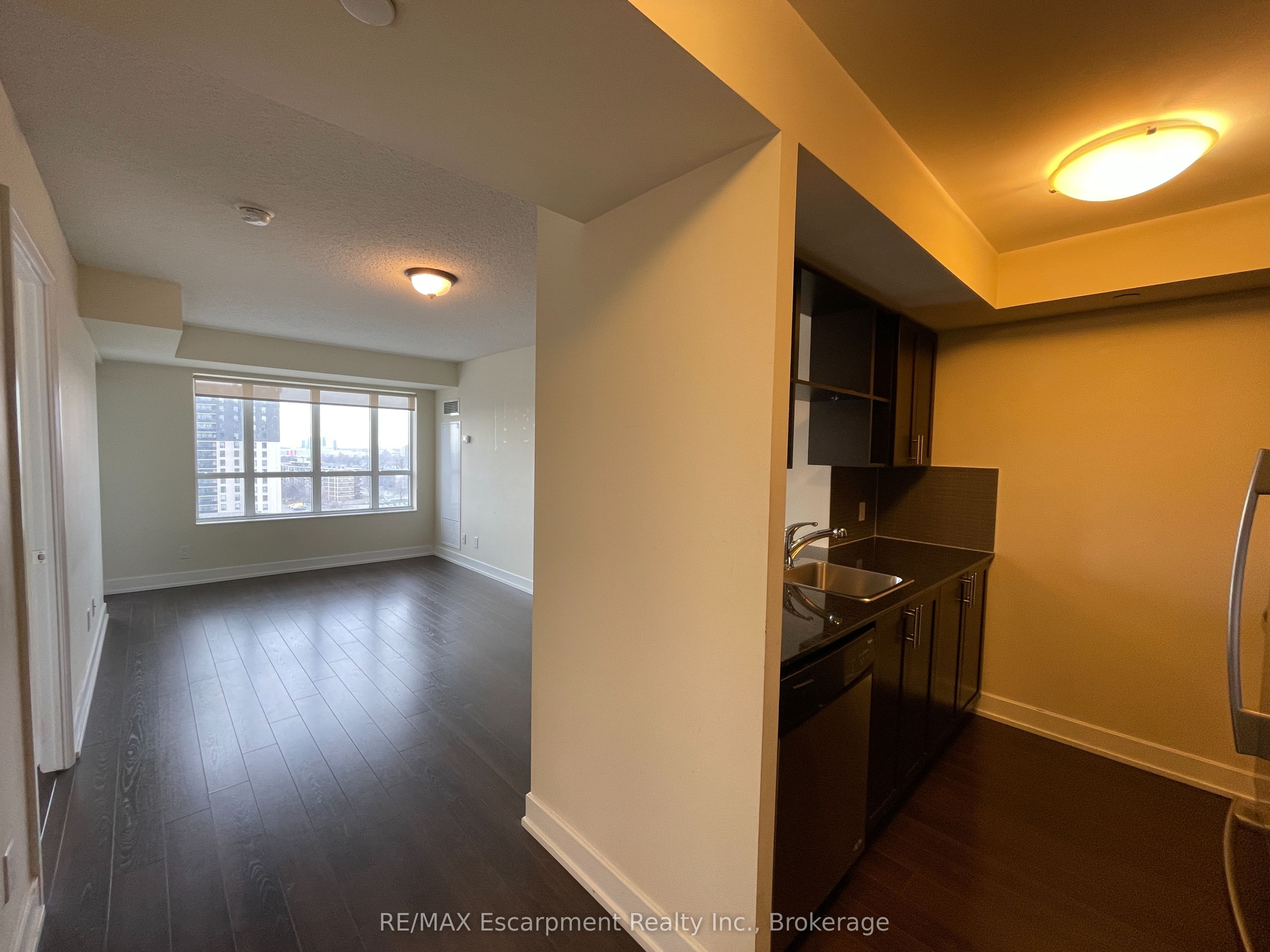 6 Eva Road 907 Property Photo 5