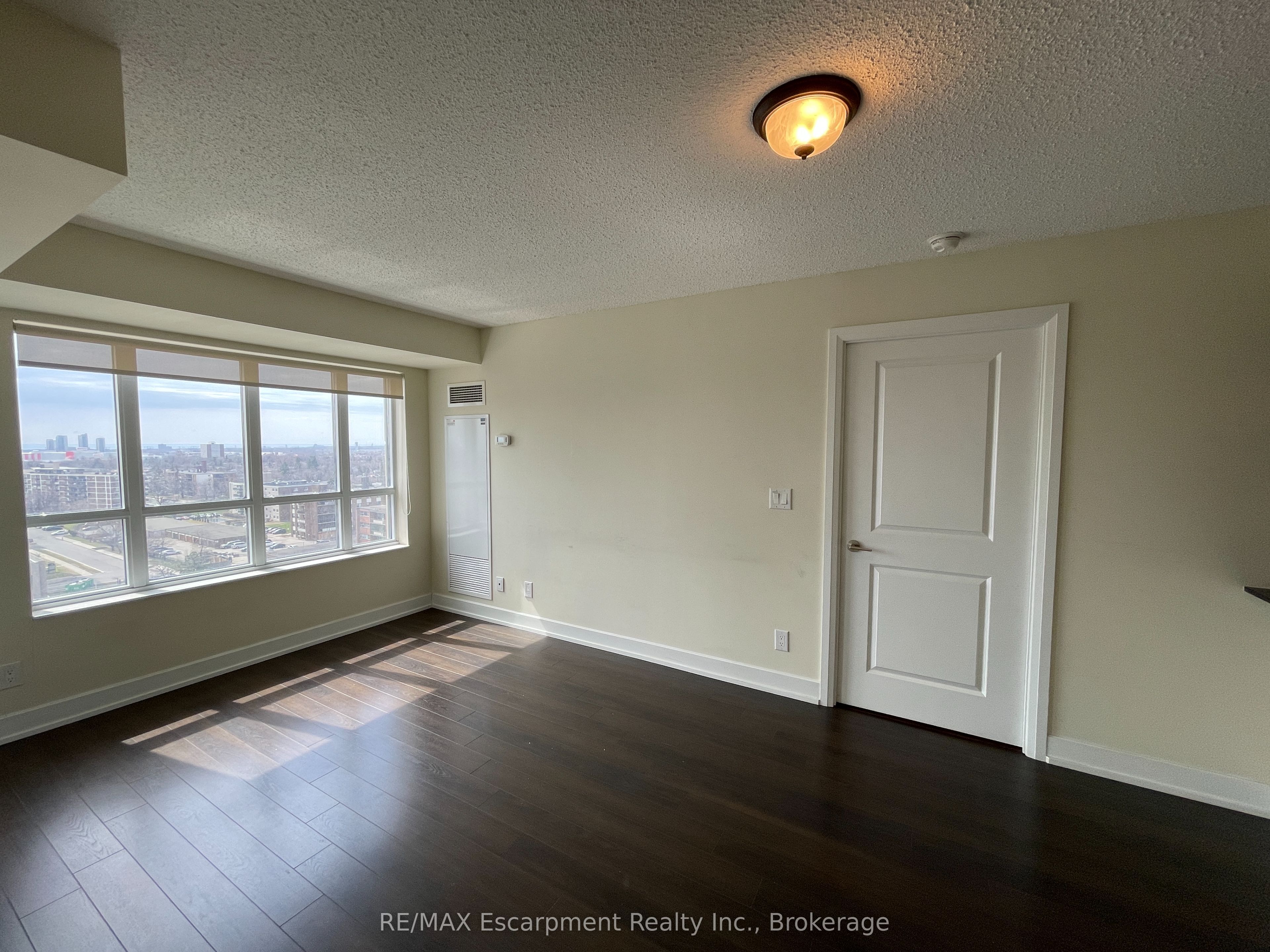 6 Eva Road 907 Property Photo 15