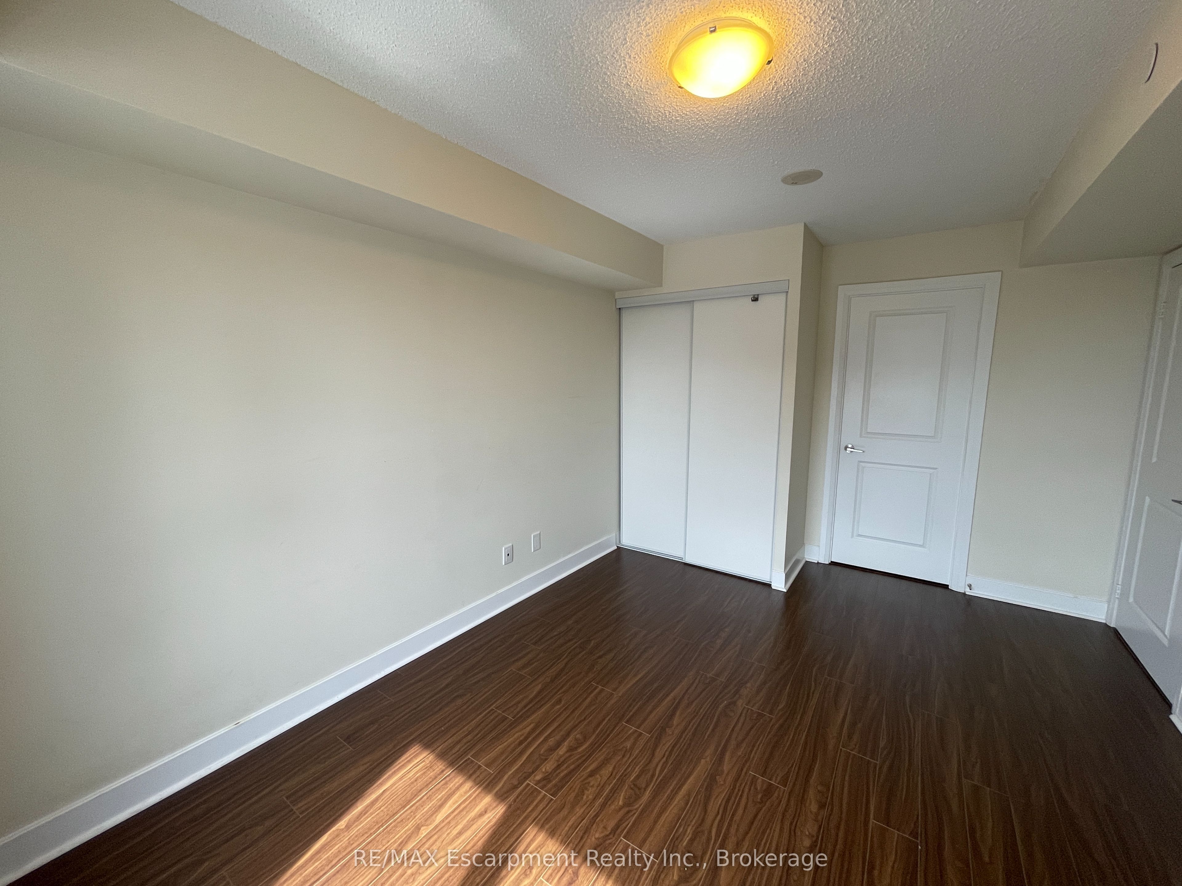 6 Eva Road 907 Property Photo 17