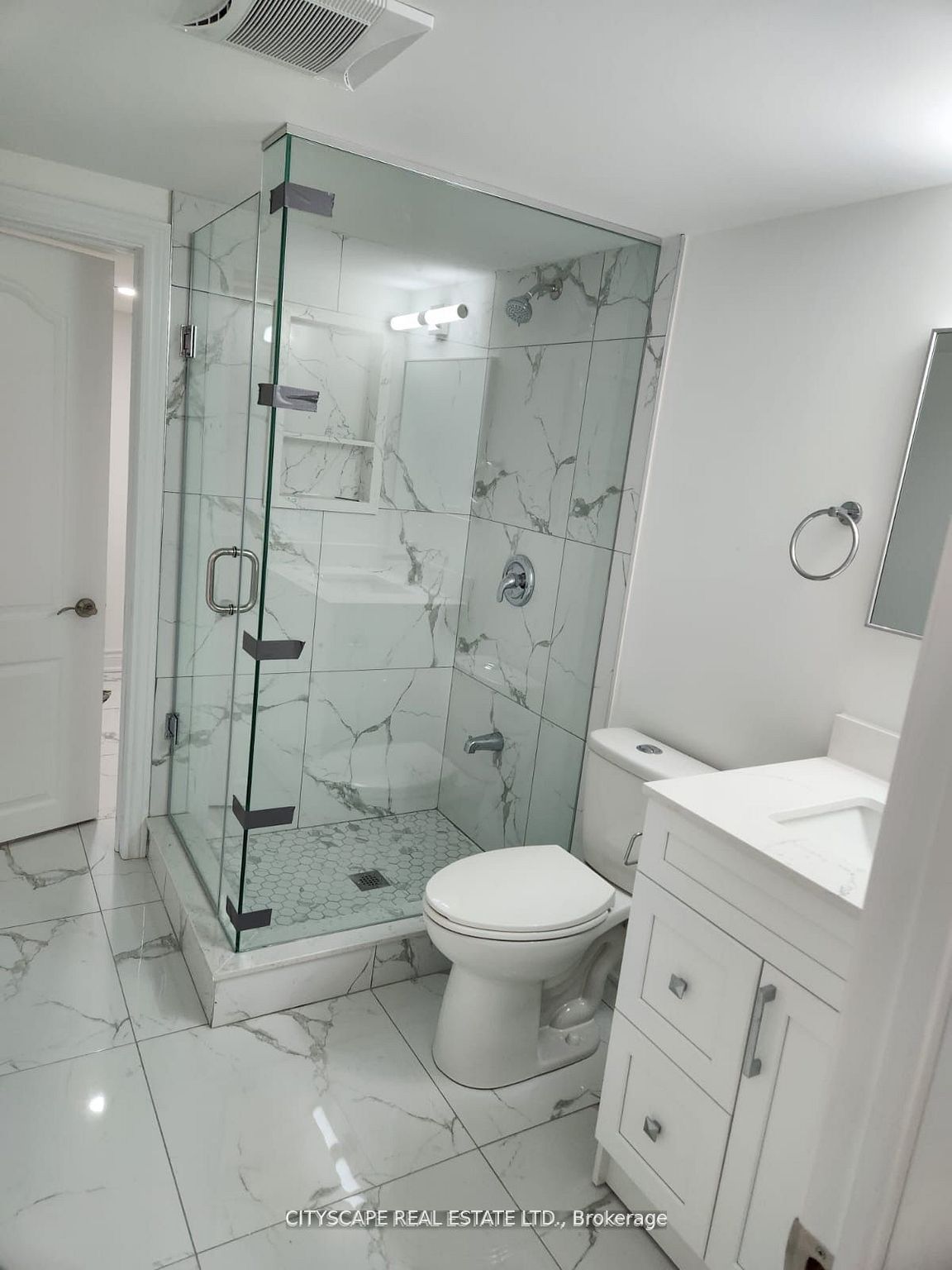 3038 Islington Avenue Property Photo 21