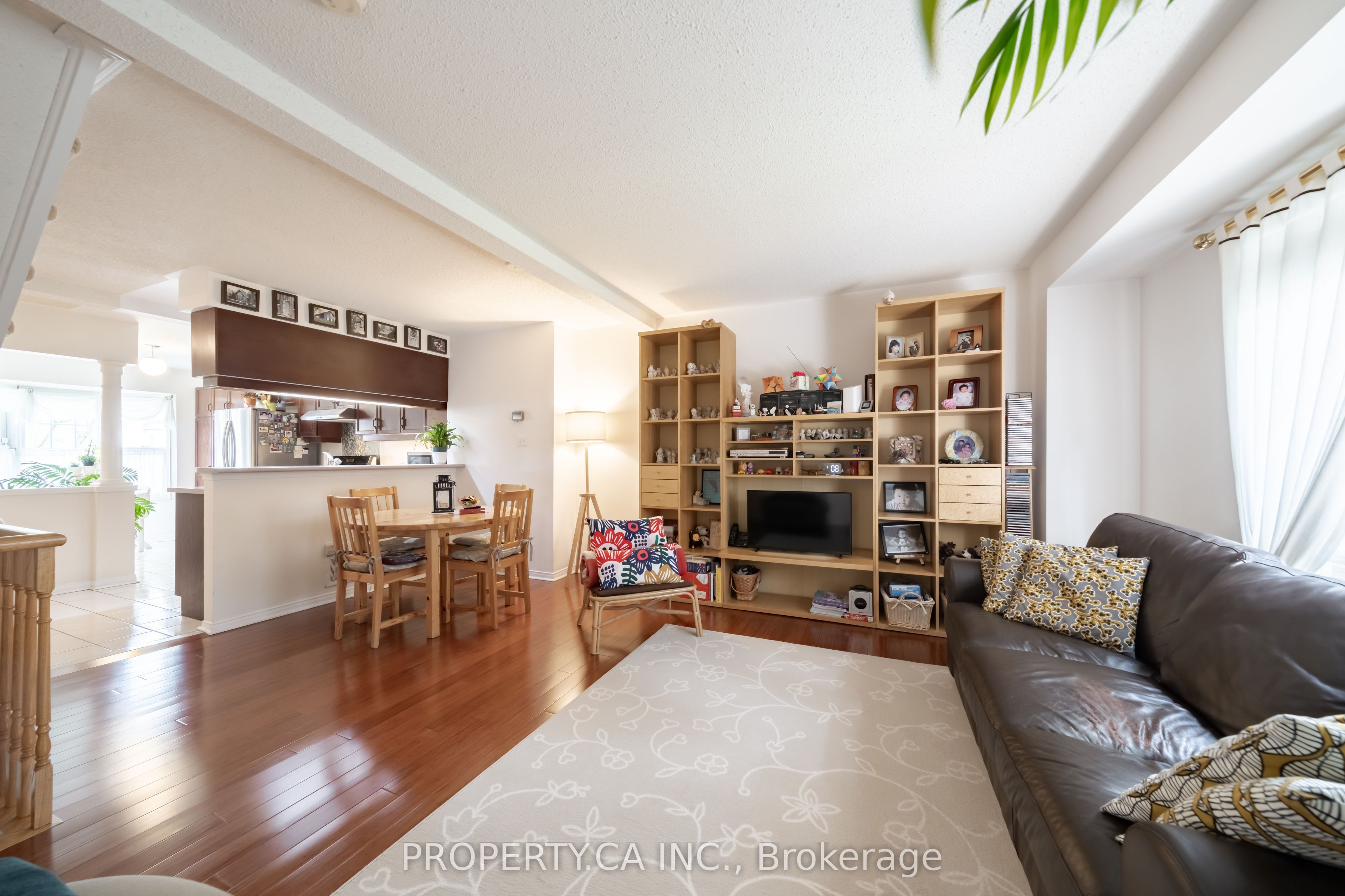 72 Desert Sand Drive Property Photo 16