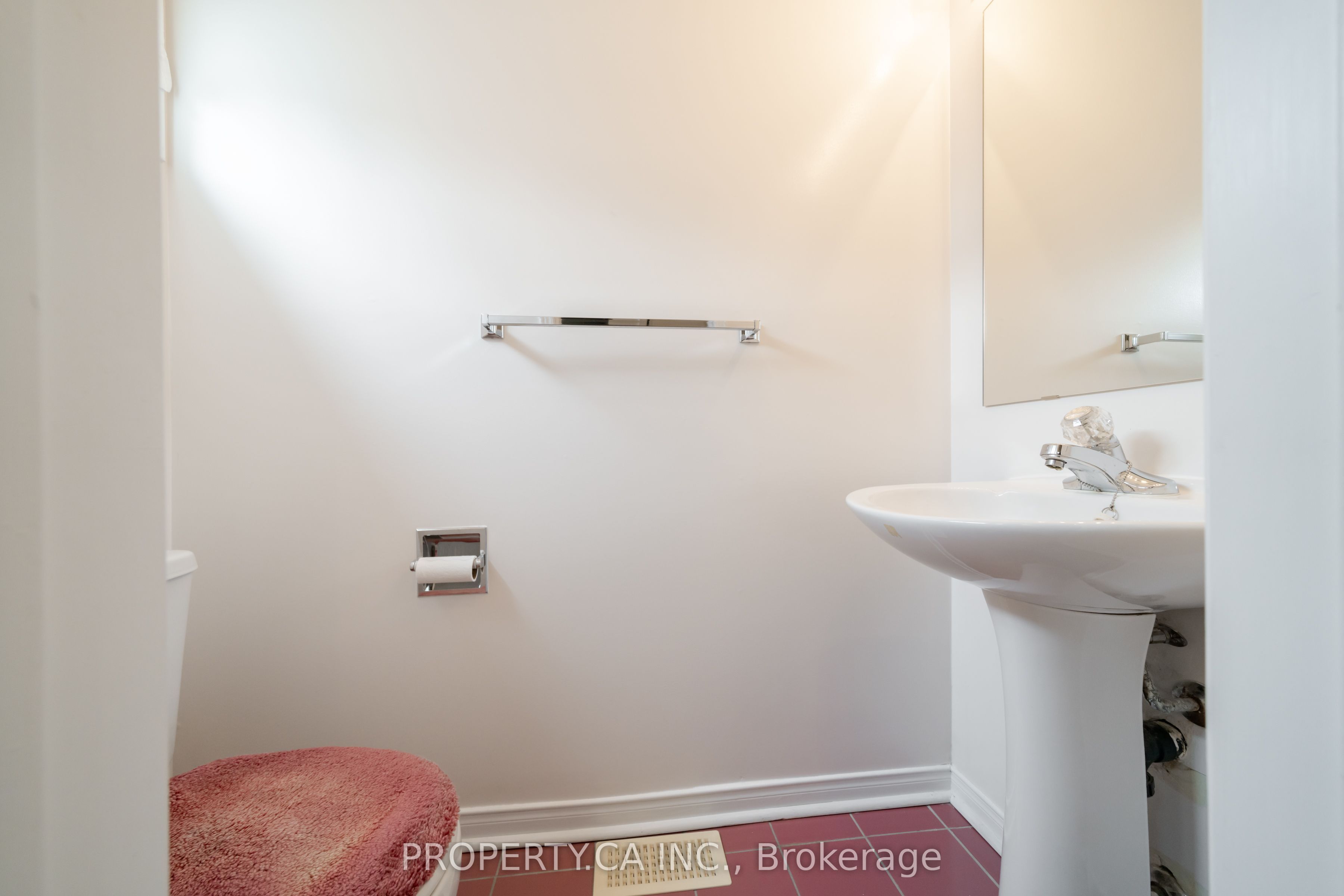 72 Desert Sand Drive Property Photo 20