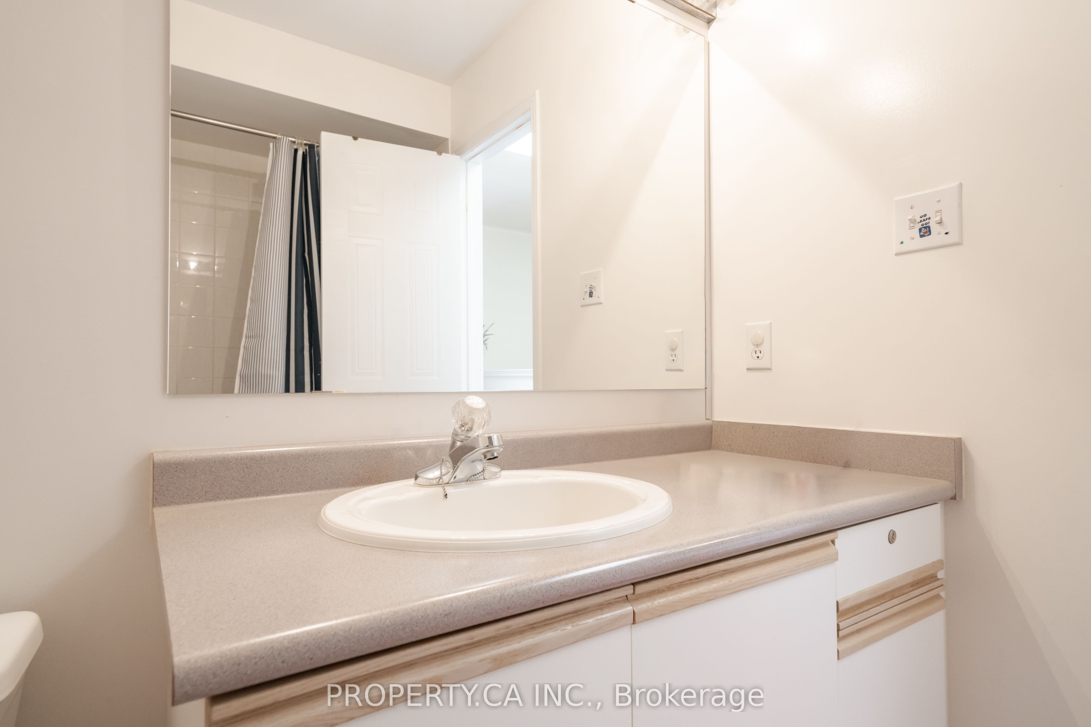 72 Desert Sand Drive Property Photo 37