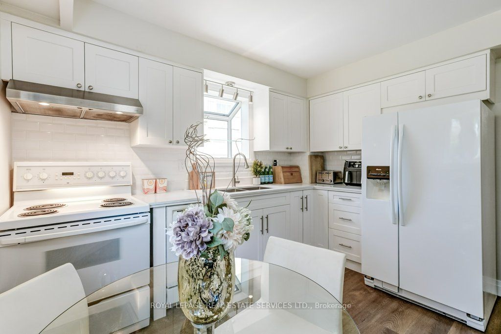 3076 Redstart Drive Property Photo 18
