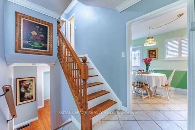 87 Hullmar Drive Property Photo 18