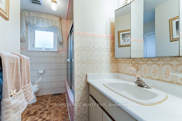 87 Hullmar Drive Property Photo 21