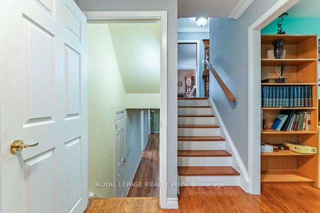 87 Hullmar Drive Property Photo 24